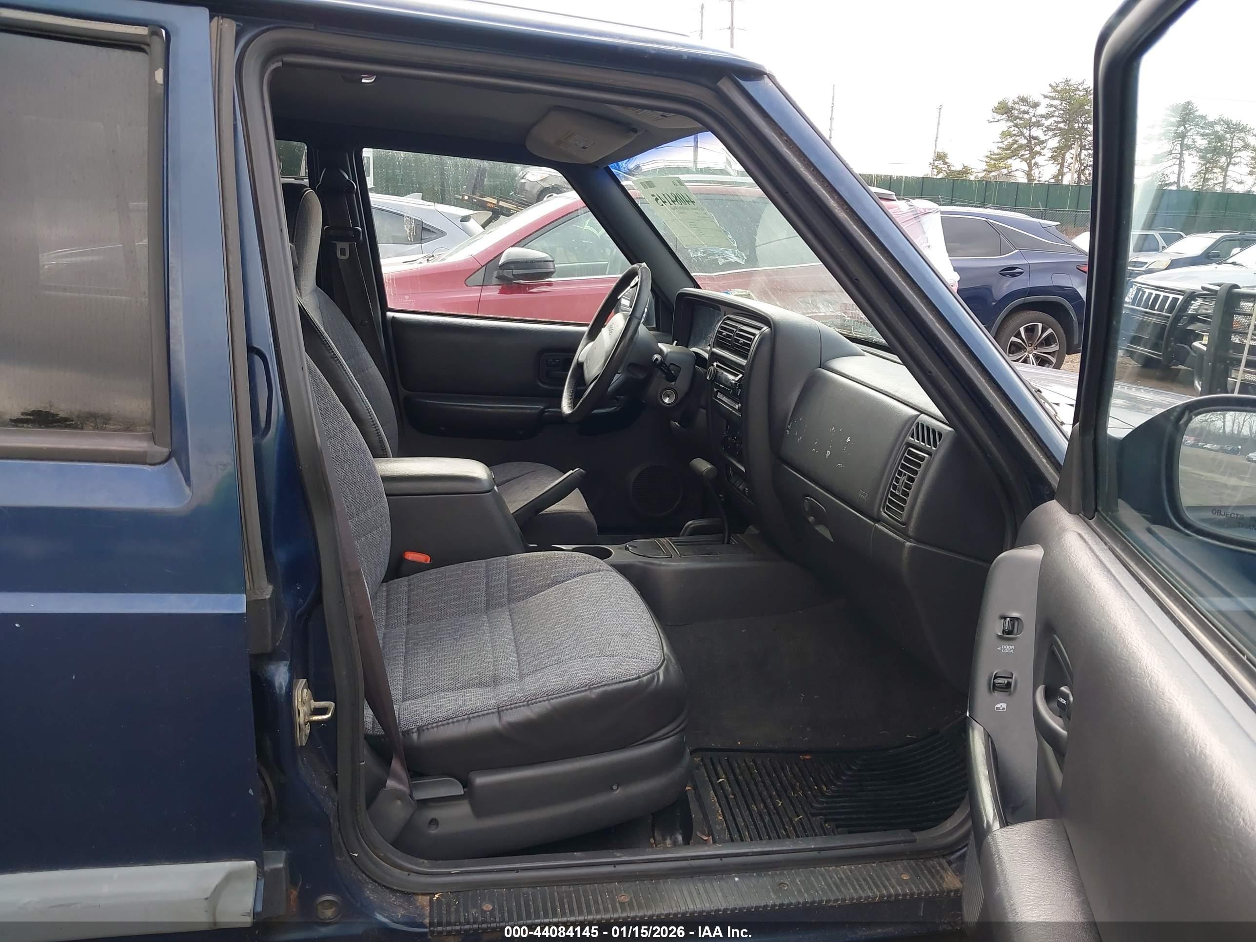 JEEP CHEROKEE image 5