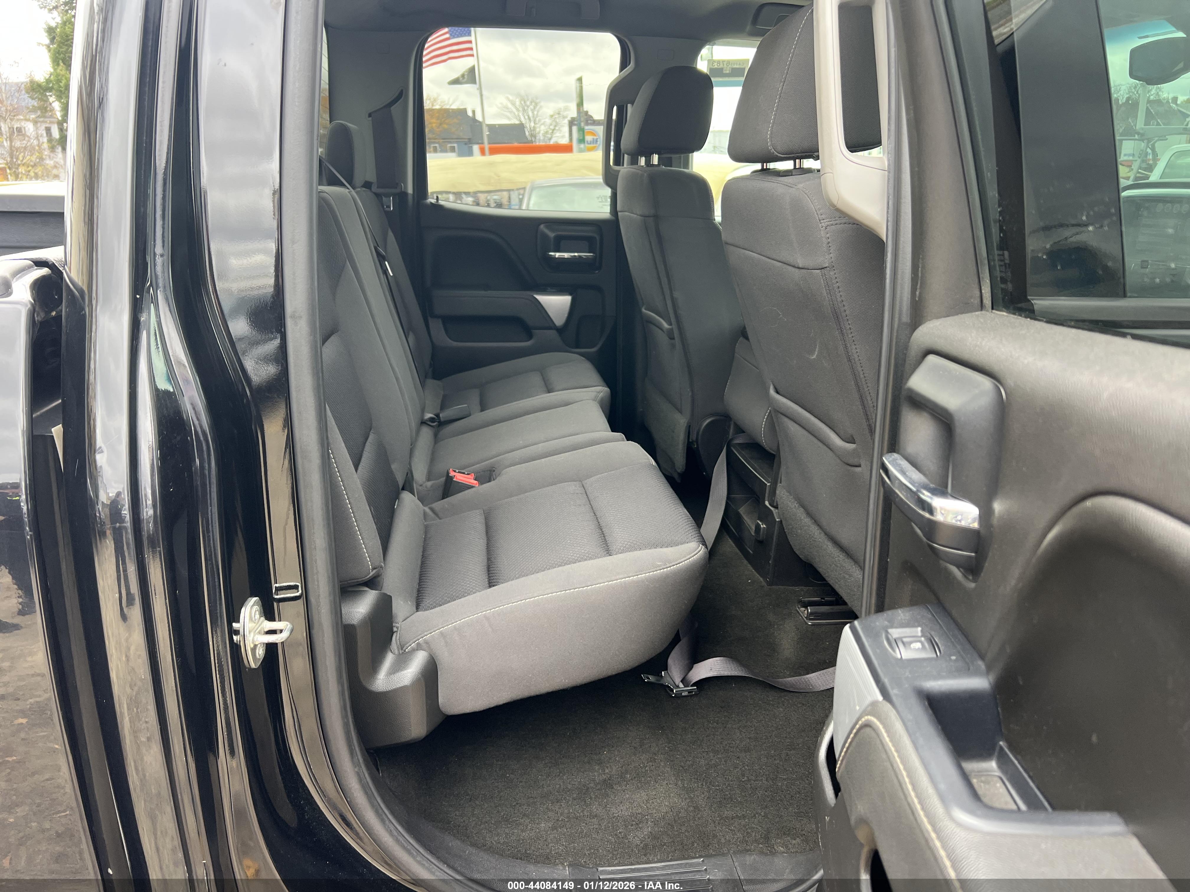 CHEVROLET SILVERADO image 8