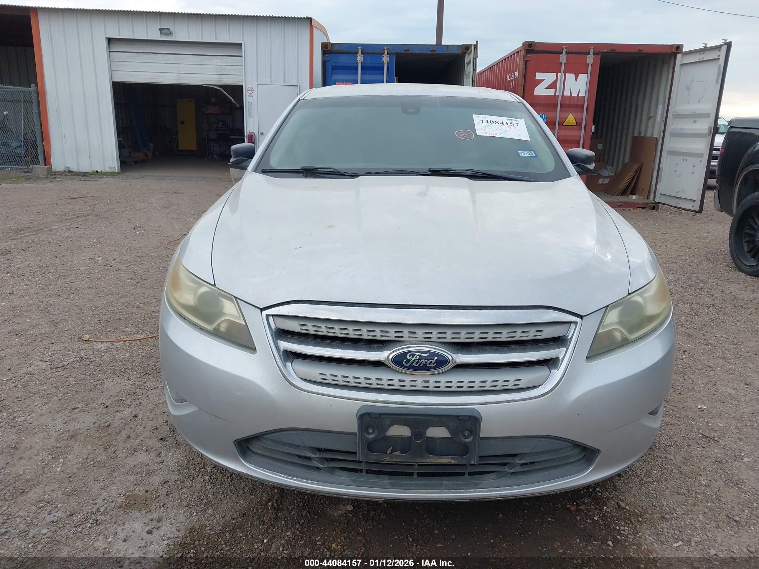 FORD TAURUS image 6