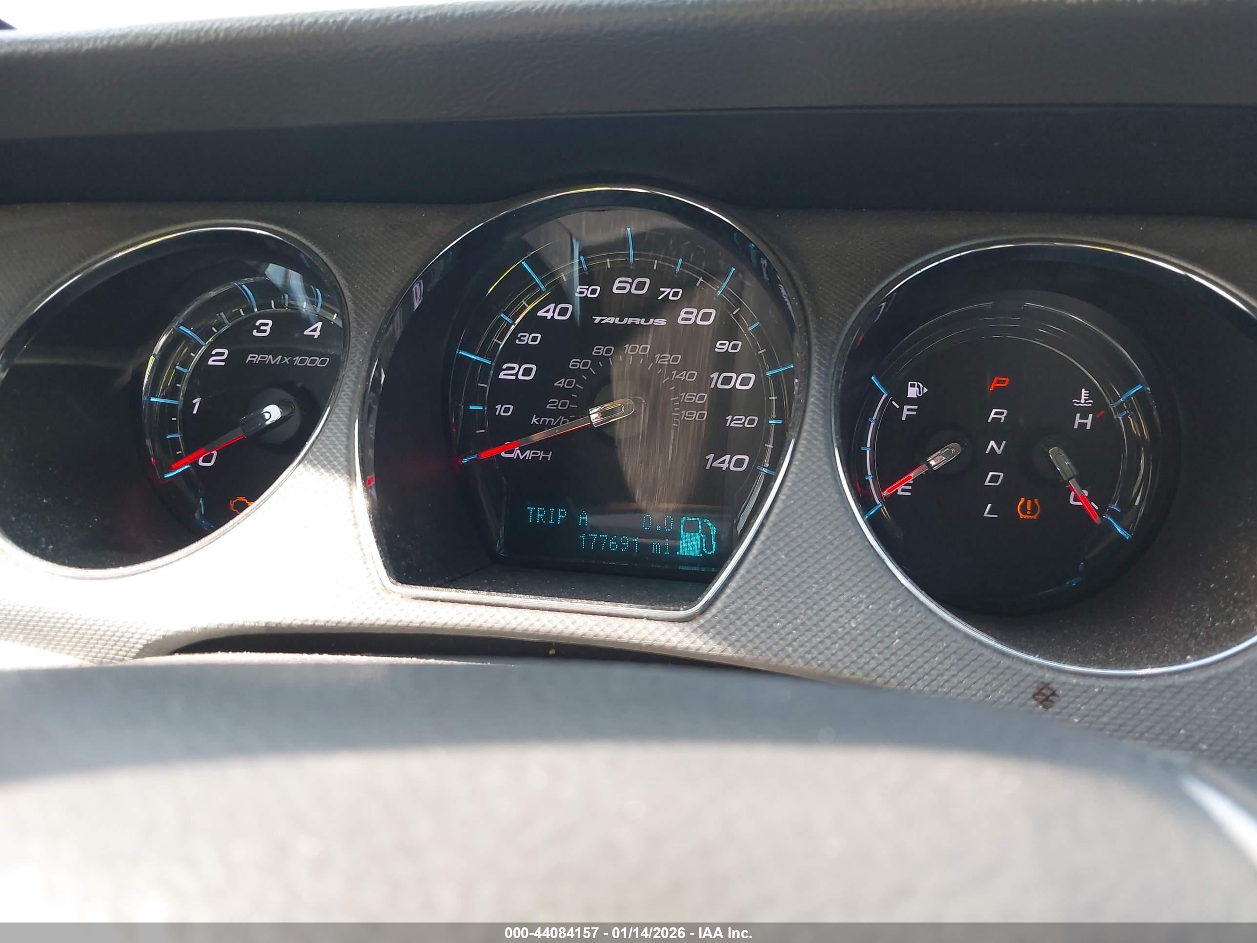 FORD TAURUS image 7