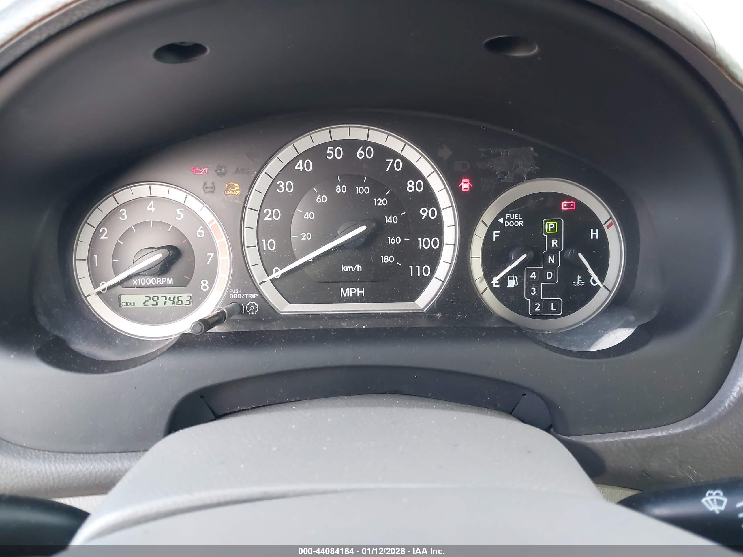 TOYOTA SIENNA image 7