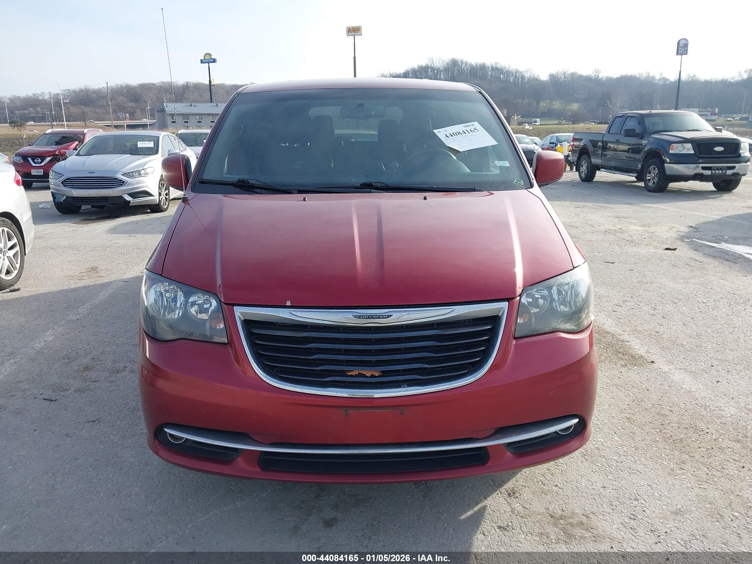 CHRYSLER TOWN image 6