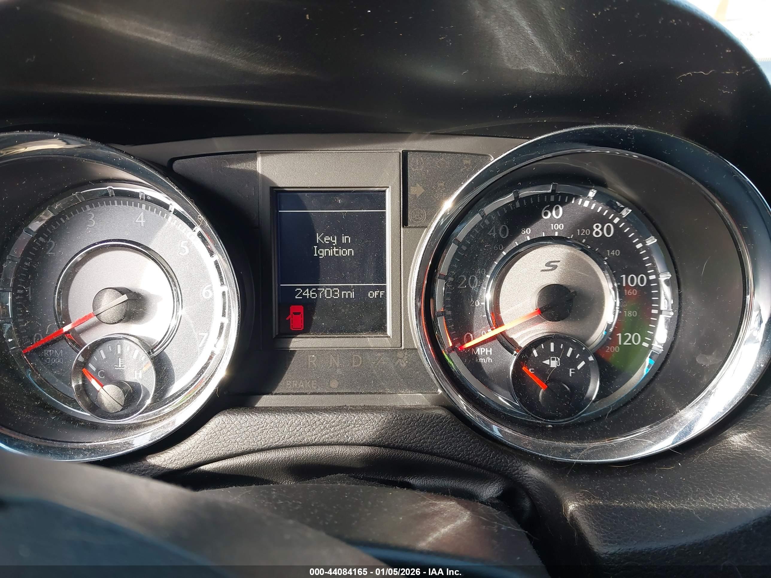 CHRYSLER TOWN image 7