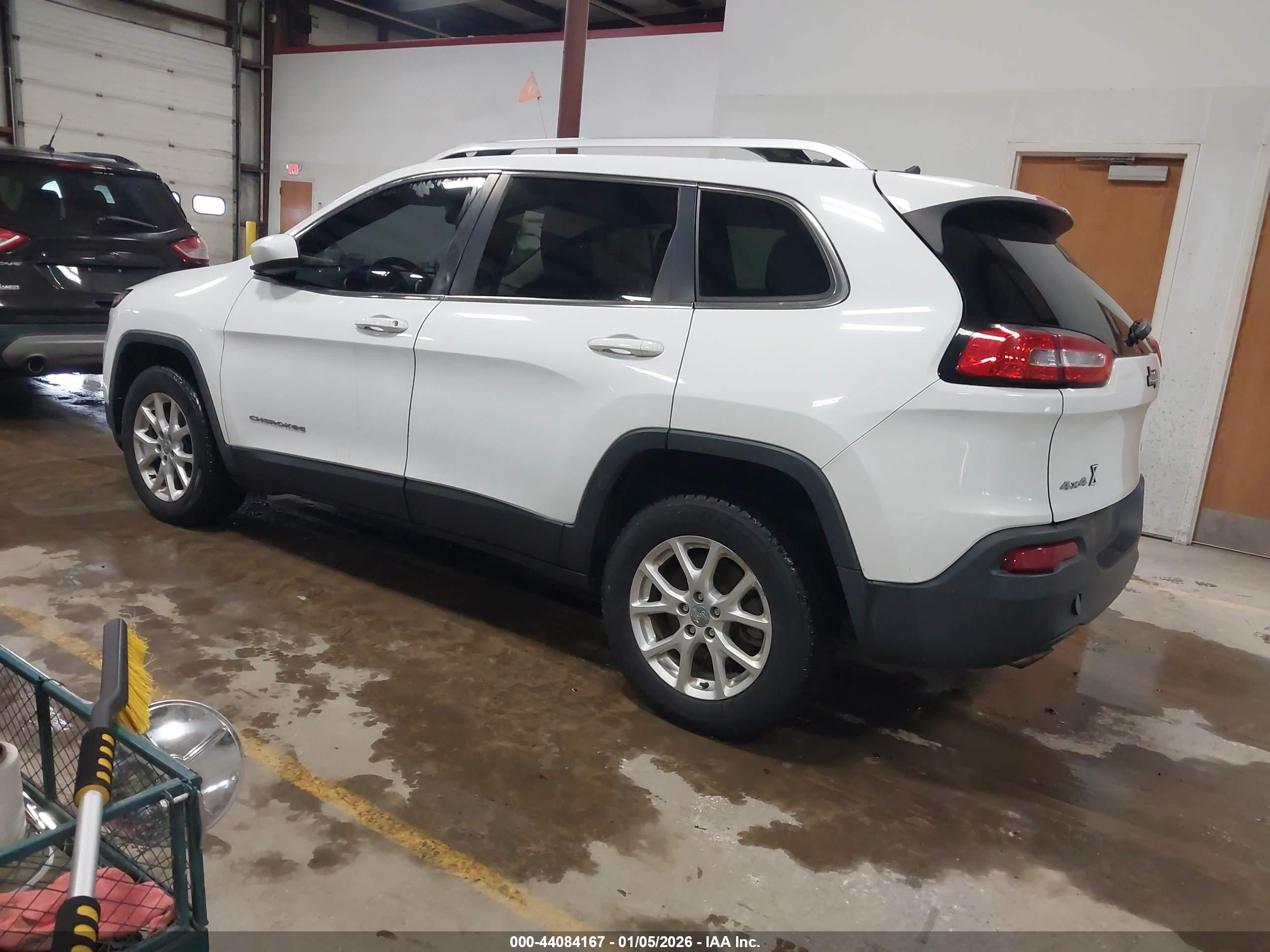 JEEP CHEROKEE image 3