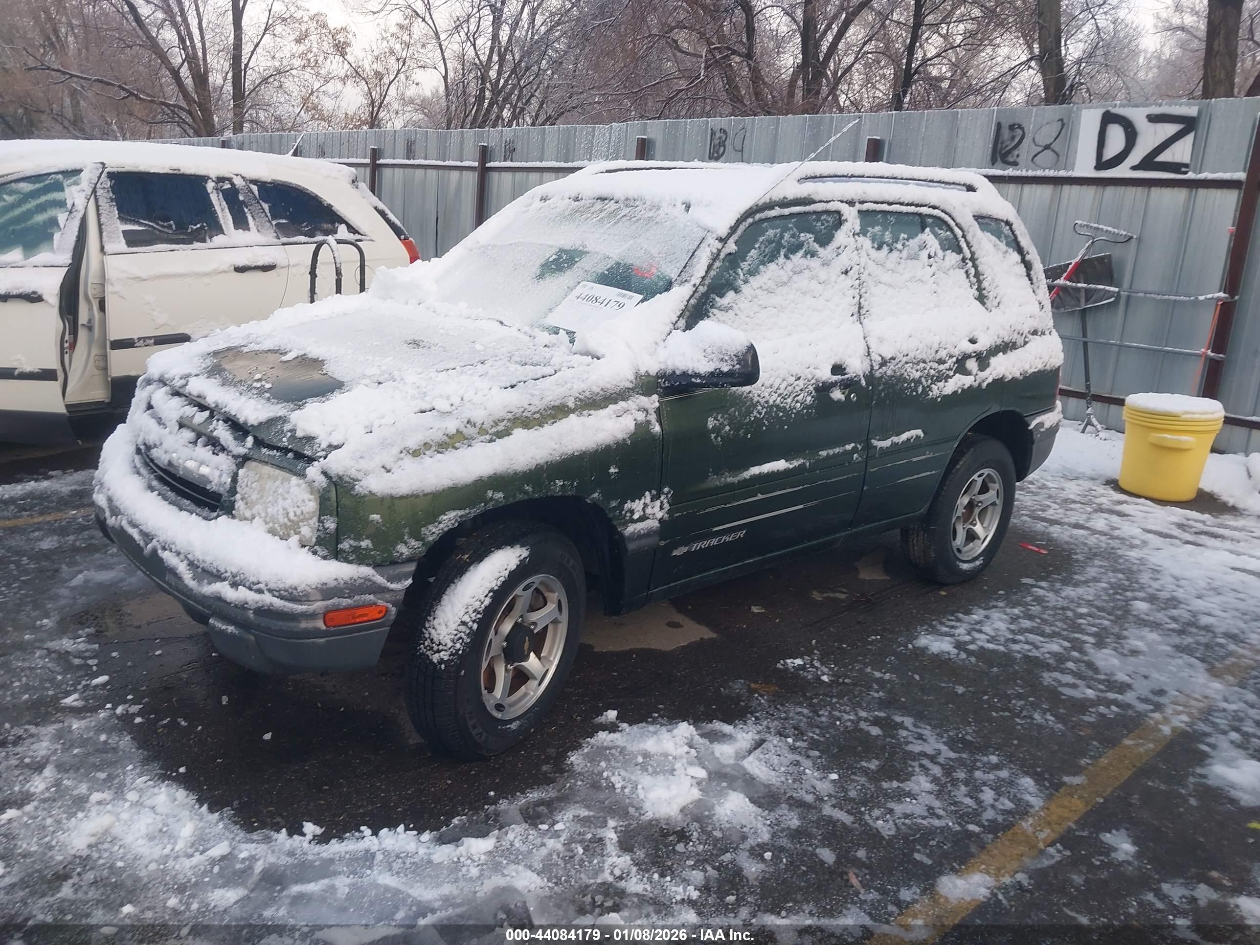 CHEVROLET TRACKER image 2