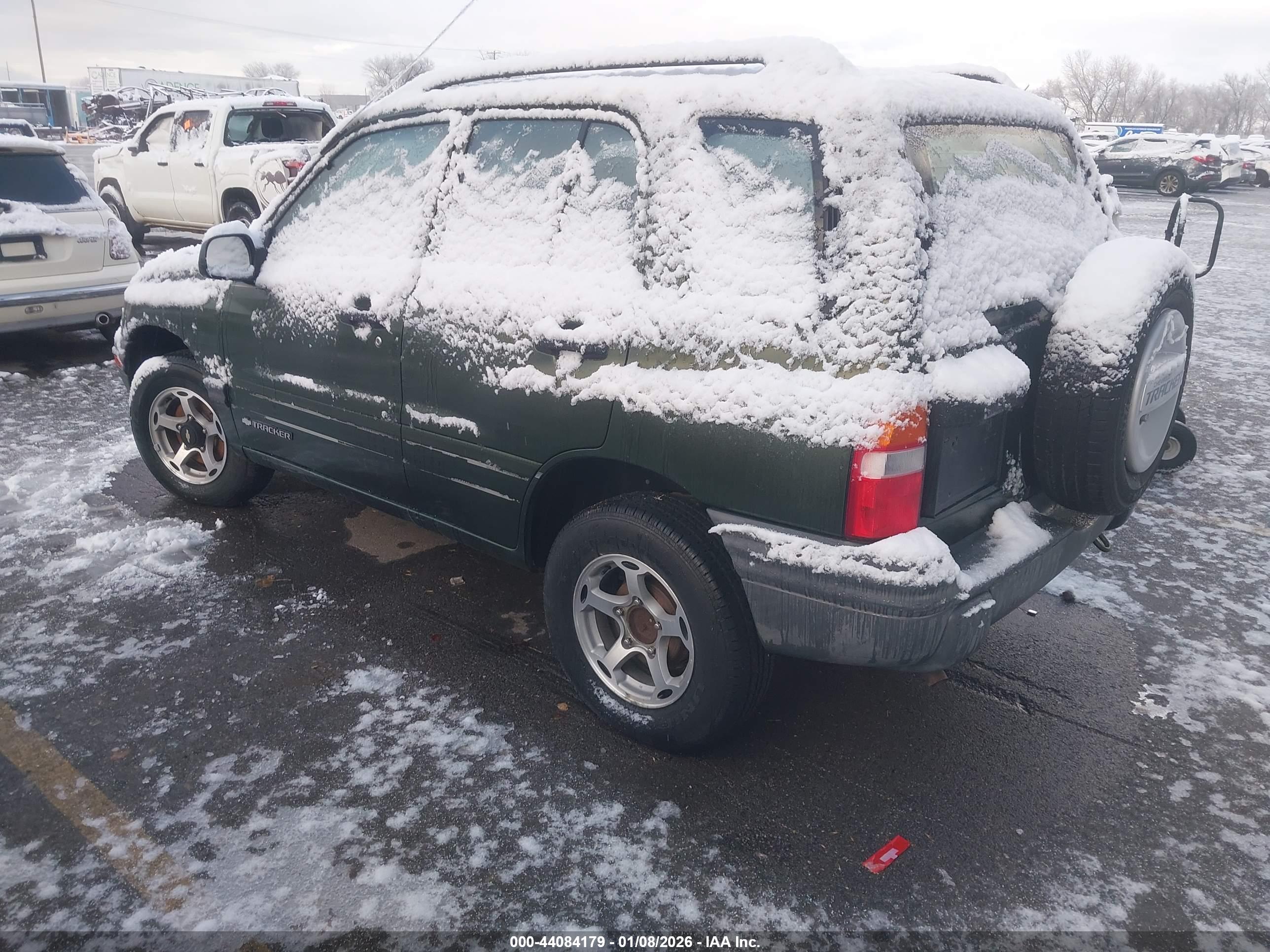 CHEVROLET TRACKER image 3
