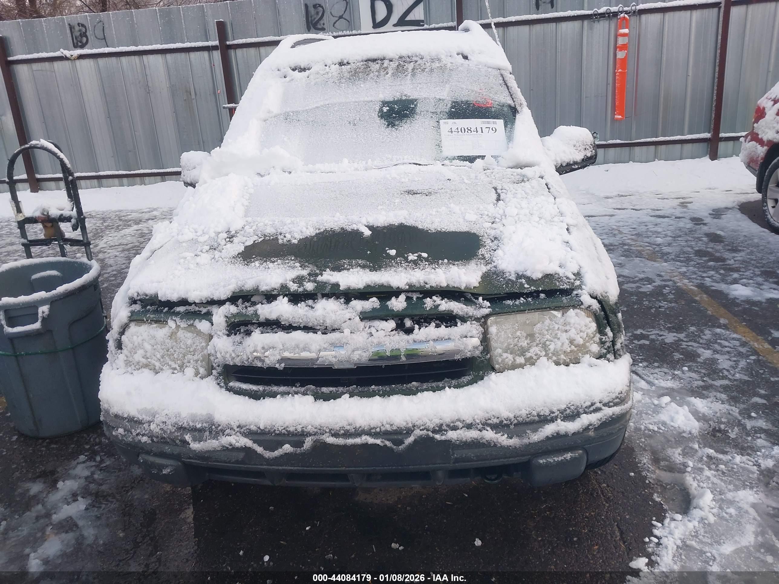 CHEVROLET TRACKER image 6