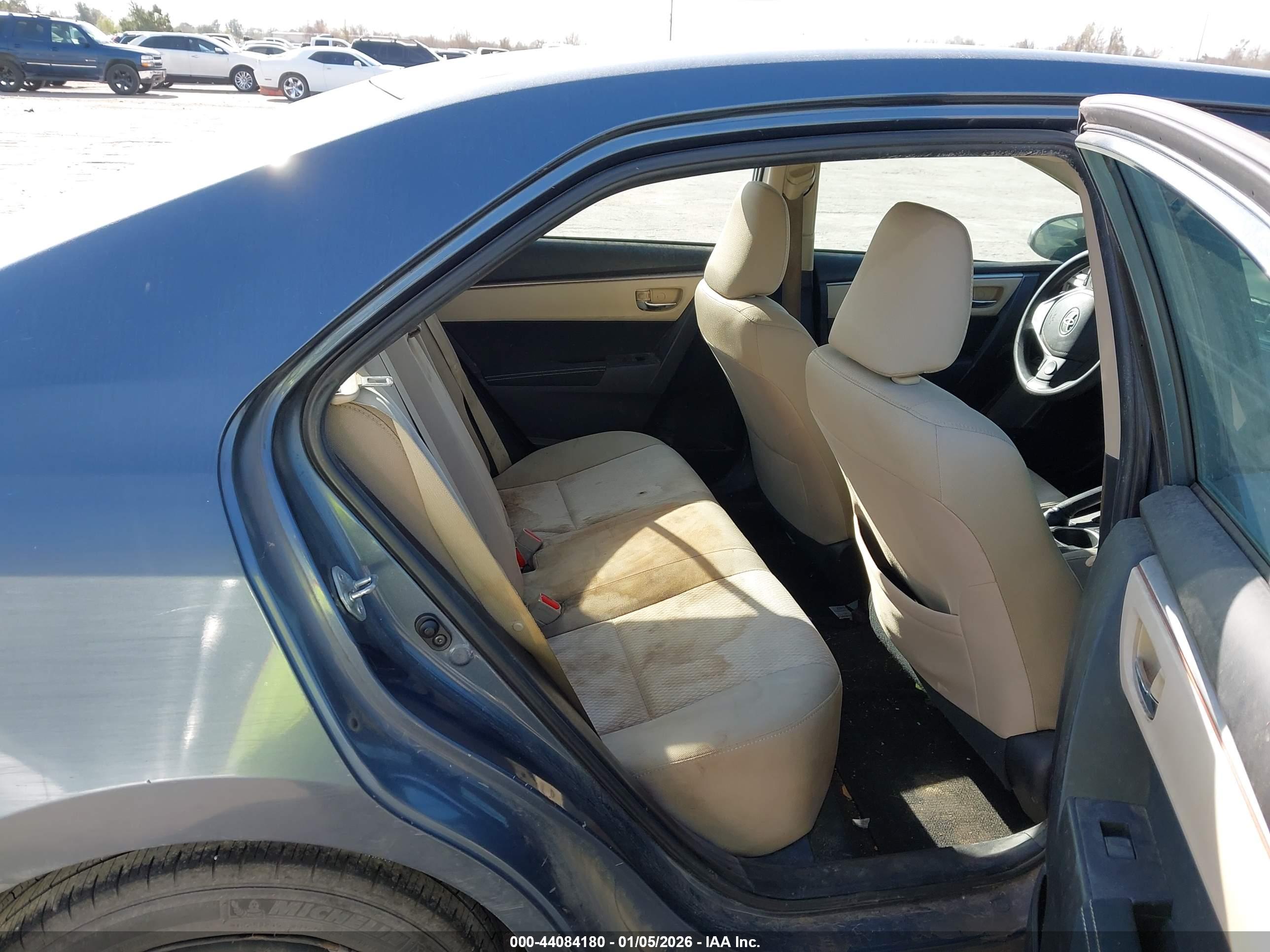 TOYOTA COROLLA image 8