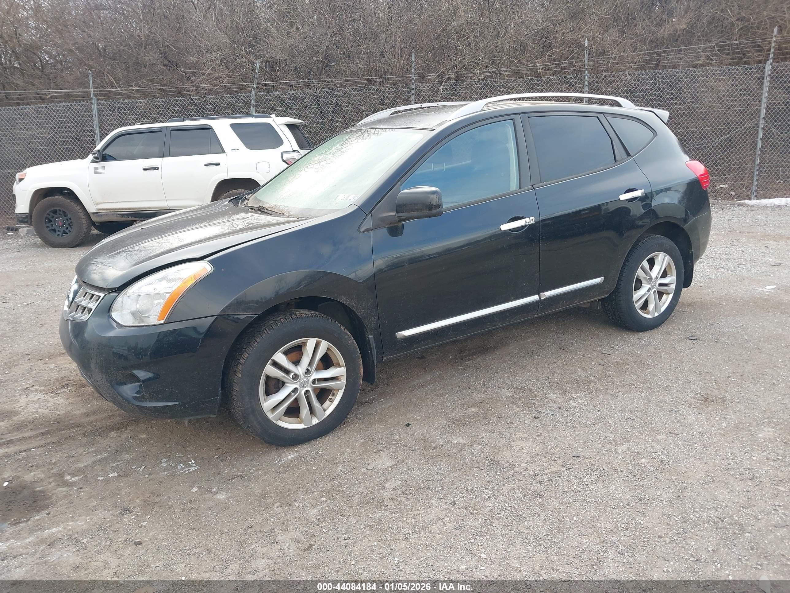 NISSAN ROGUE image 2