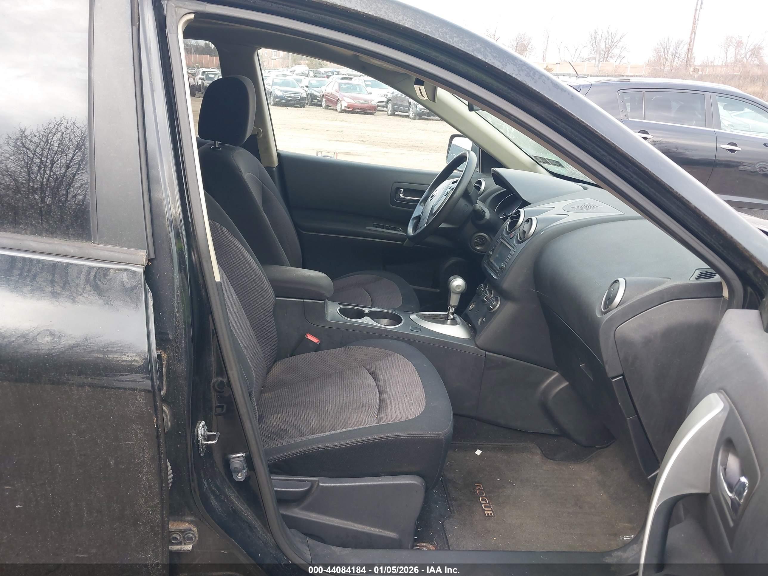 NISSAN ROGUE image 5