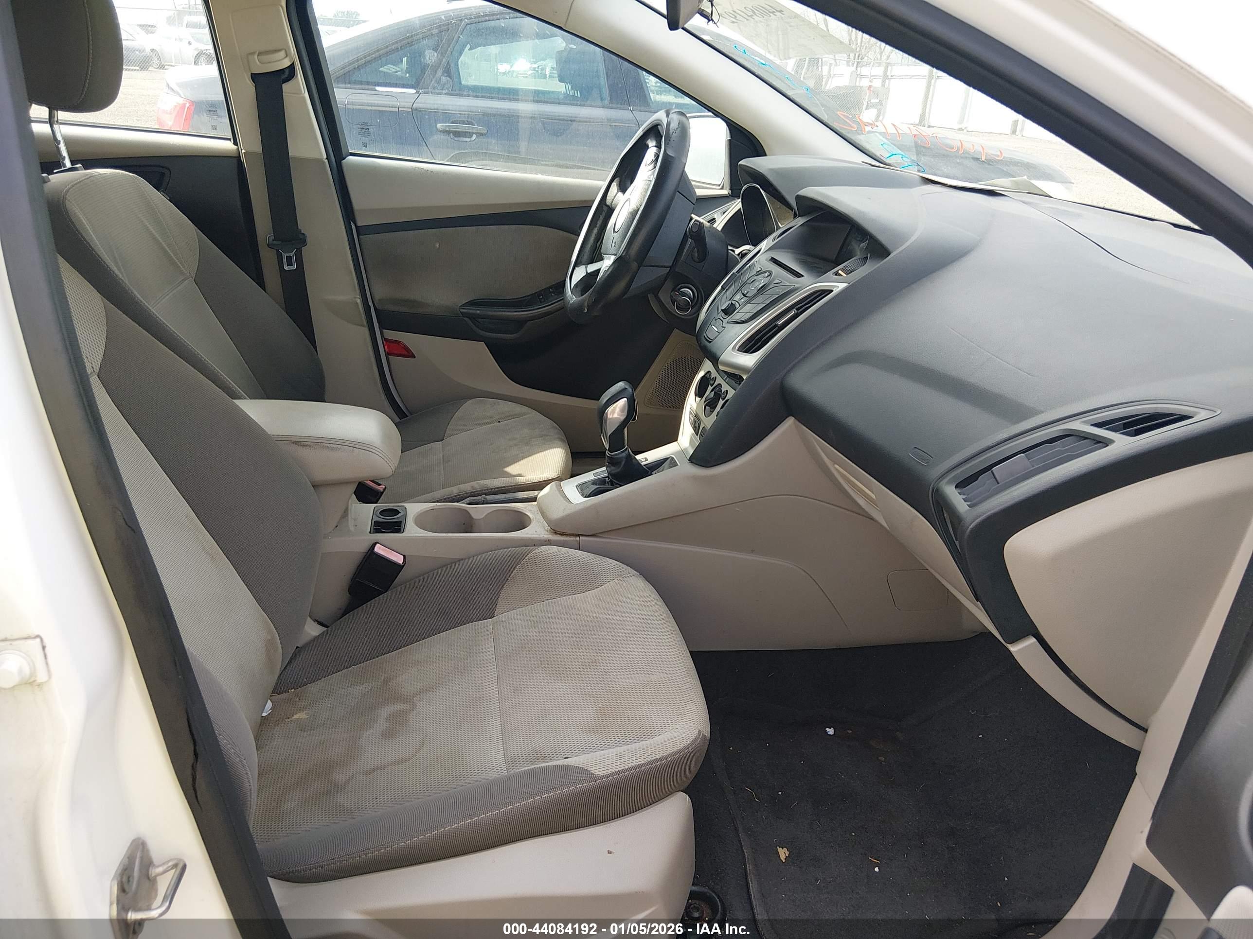 FORD FOCUS image 5