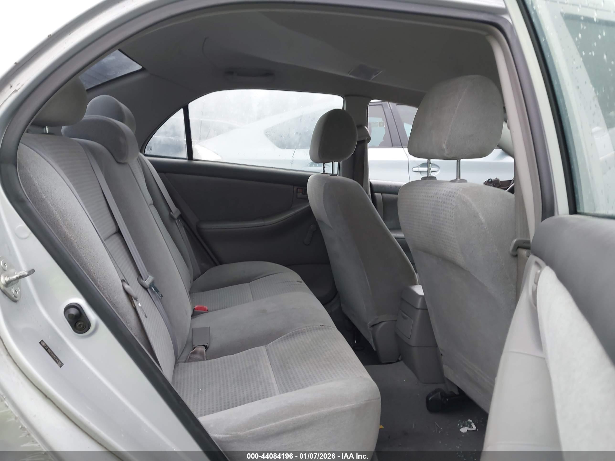 TOYOTA COROLLA image 8