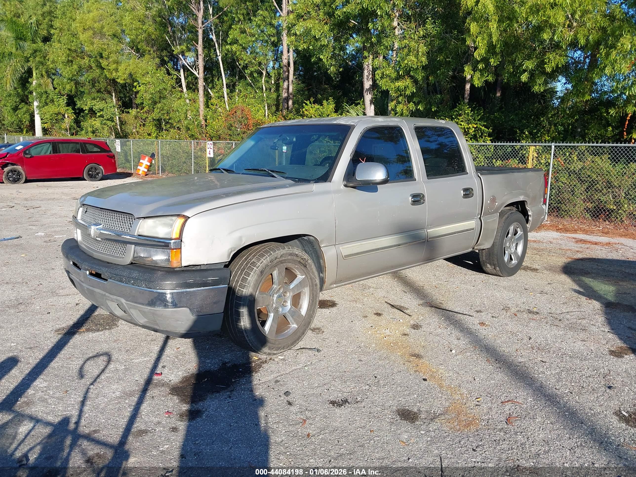 CHEVROLET SILVERADO image 2