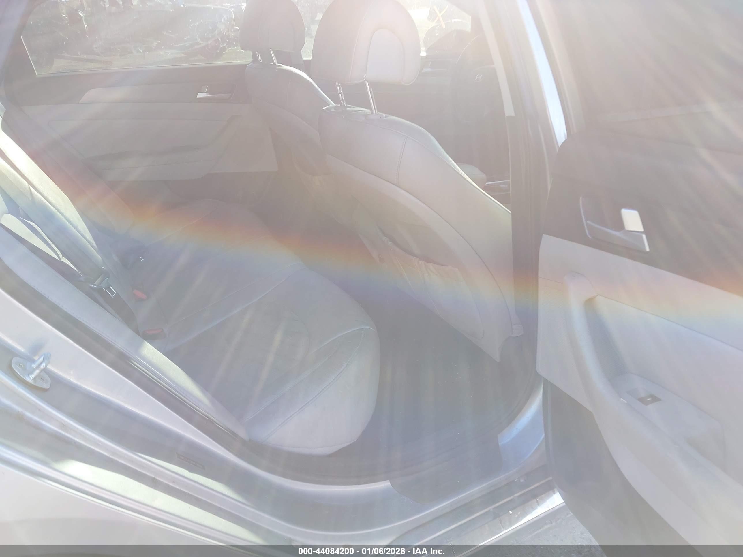 HYUNDAI SONATA image 8