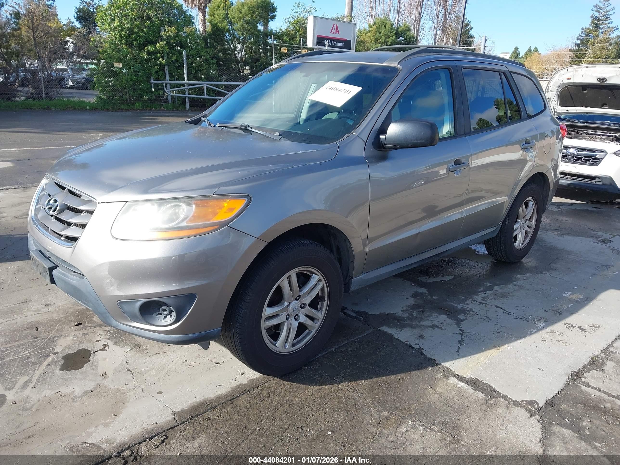 HYUNDAI SANTA image 2
