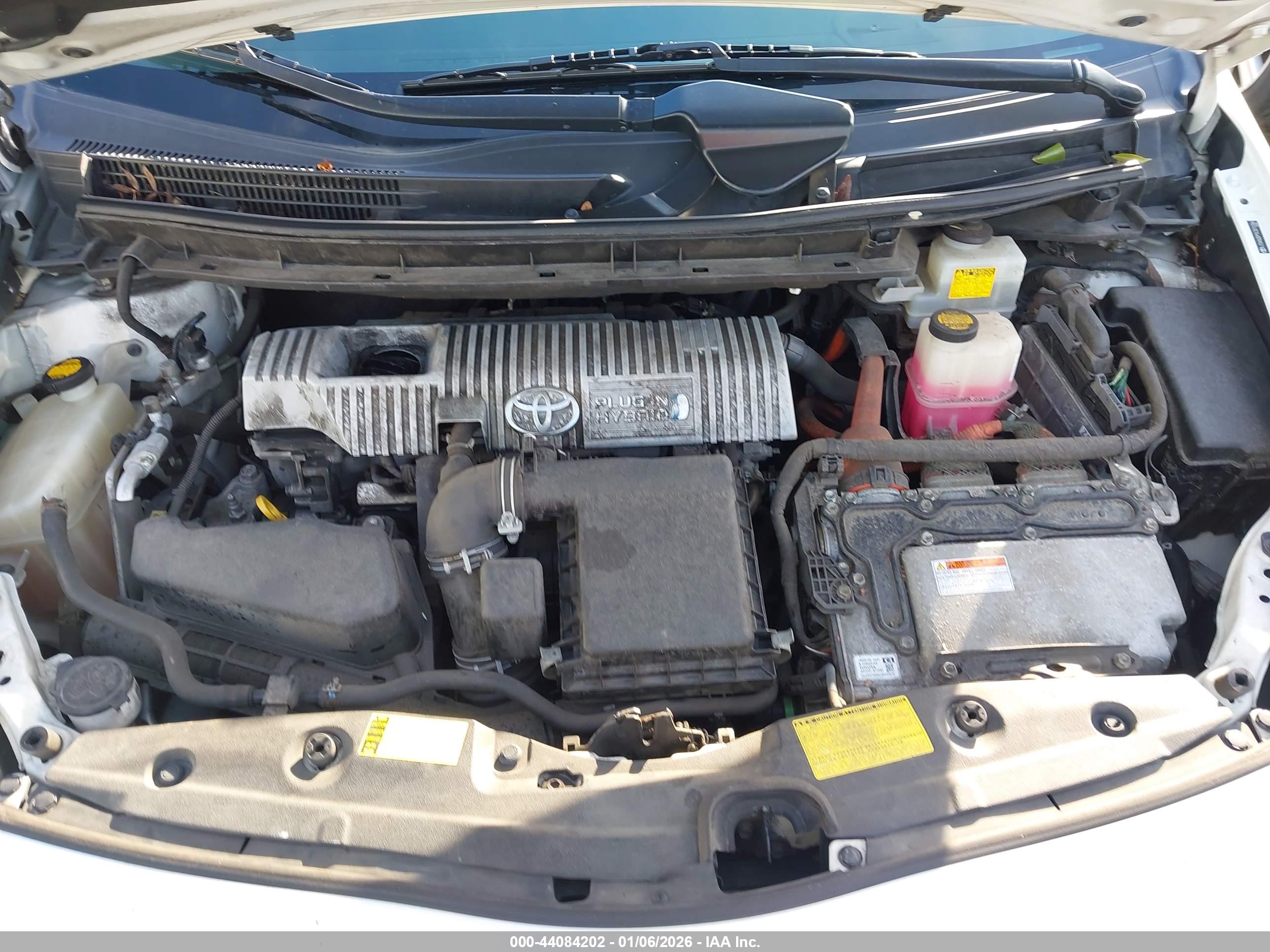 TOYOTA PRIUS image 10