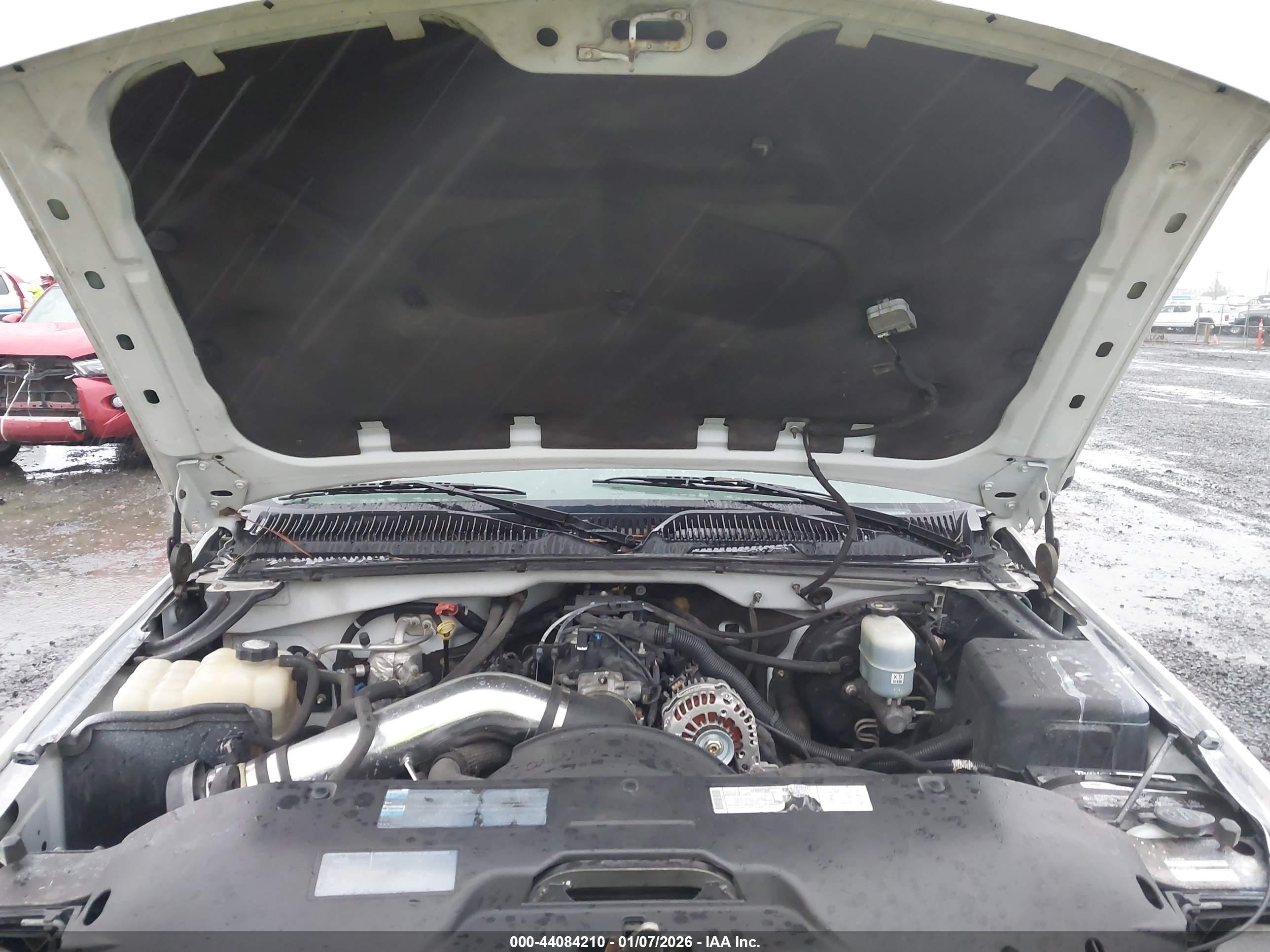 CHEVROLET SILVERADO image 10