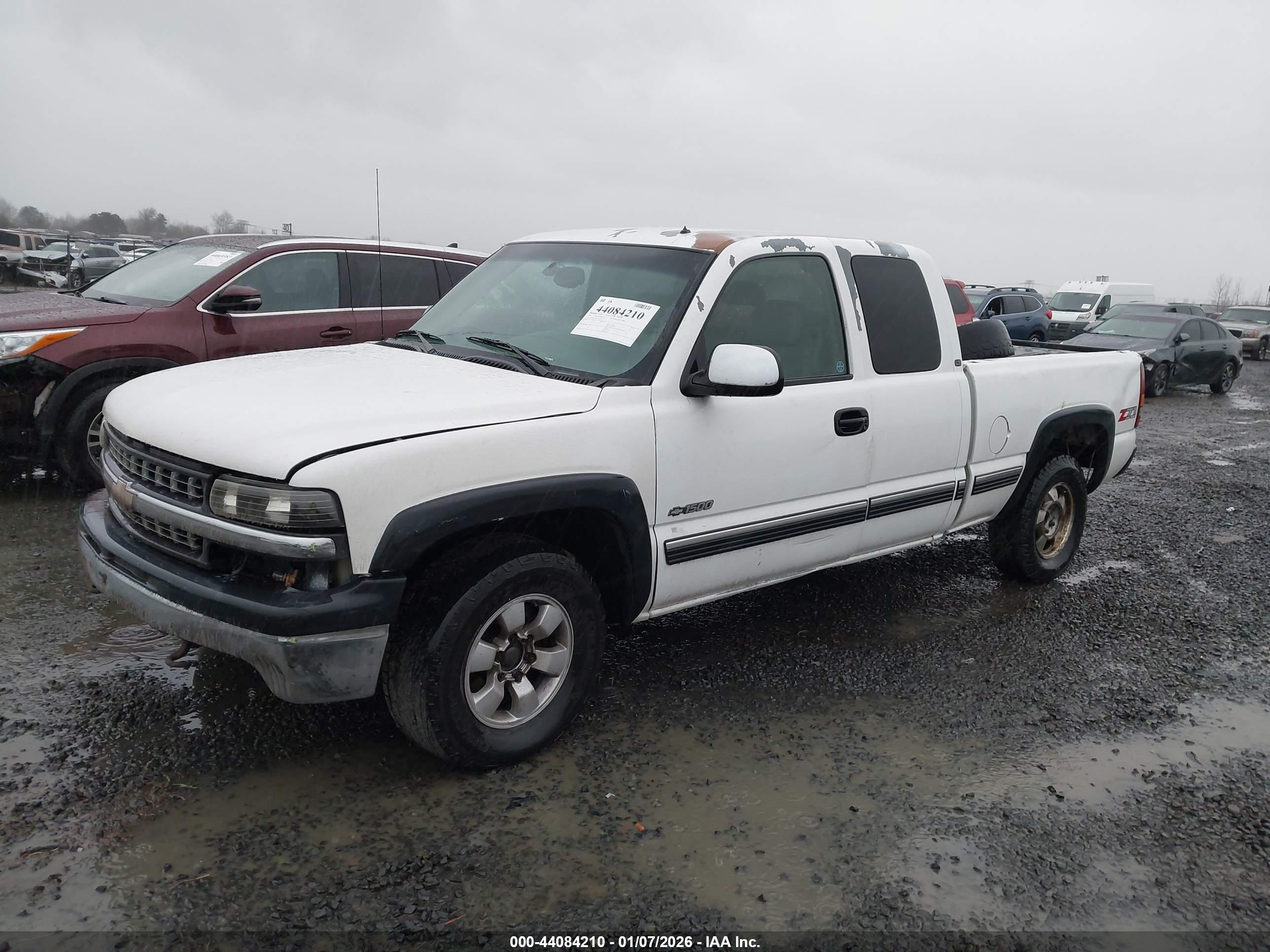 CHEVROLET SILVERADO image 2