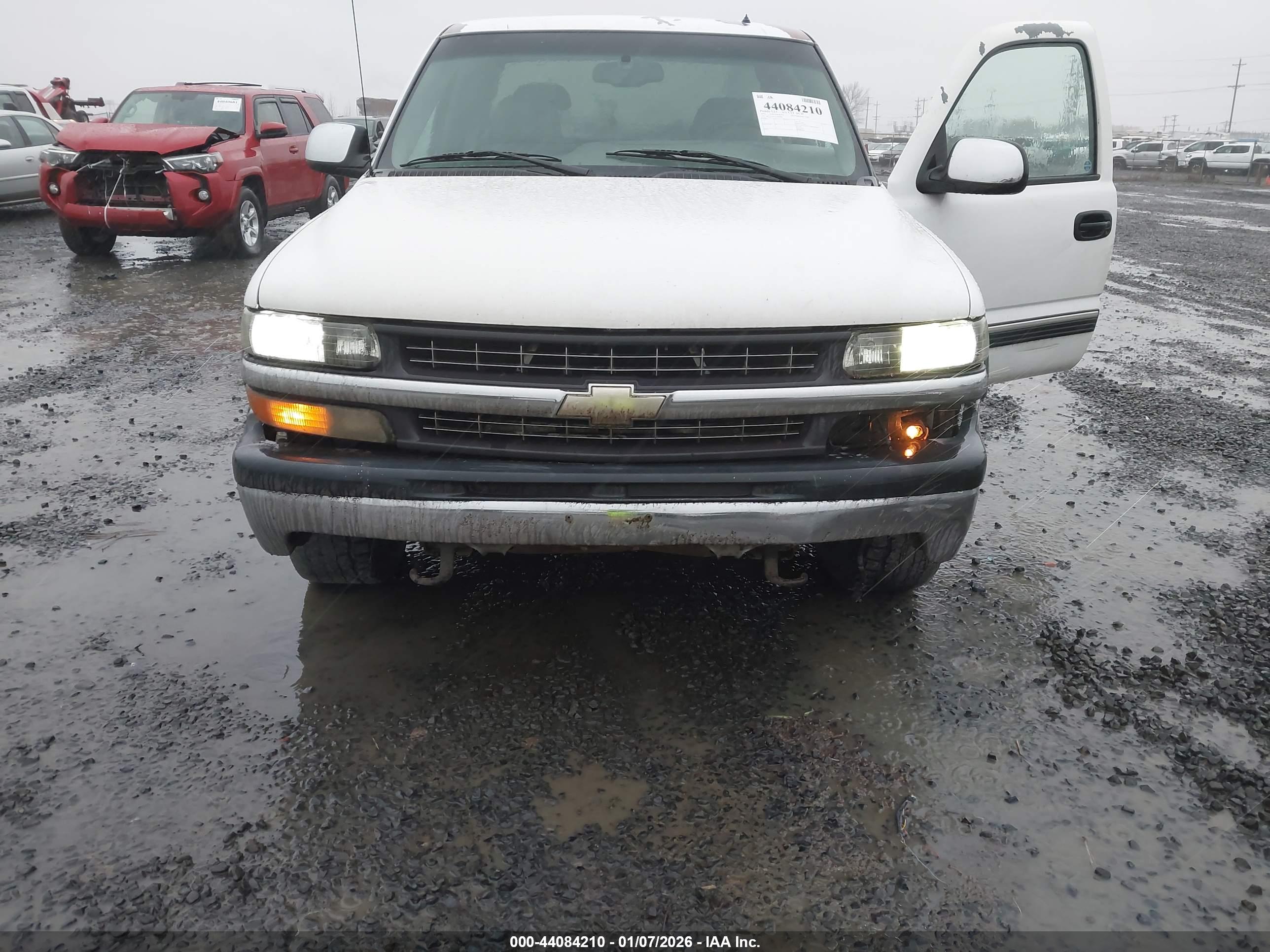 CHEVROLET SILVERADO image 6