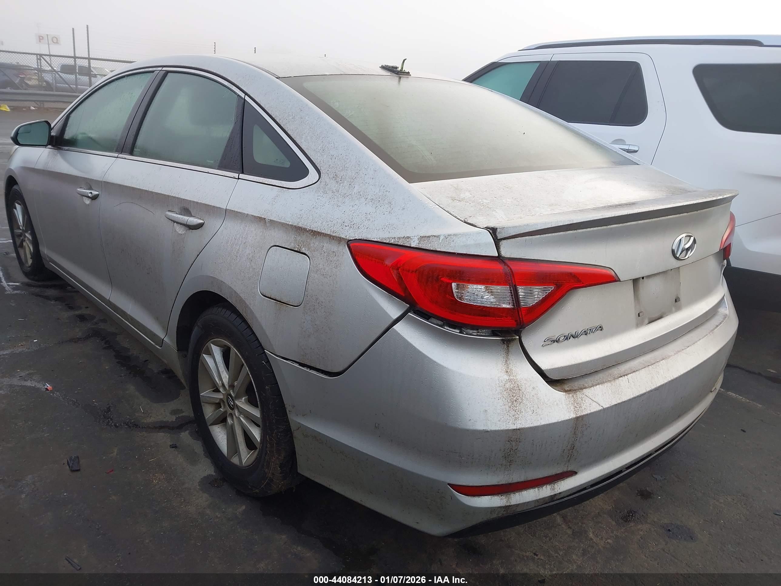 HYUNDAI SONATA image 3