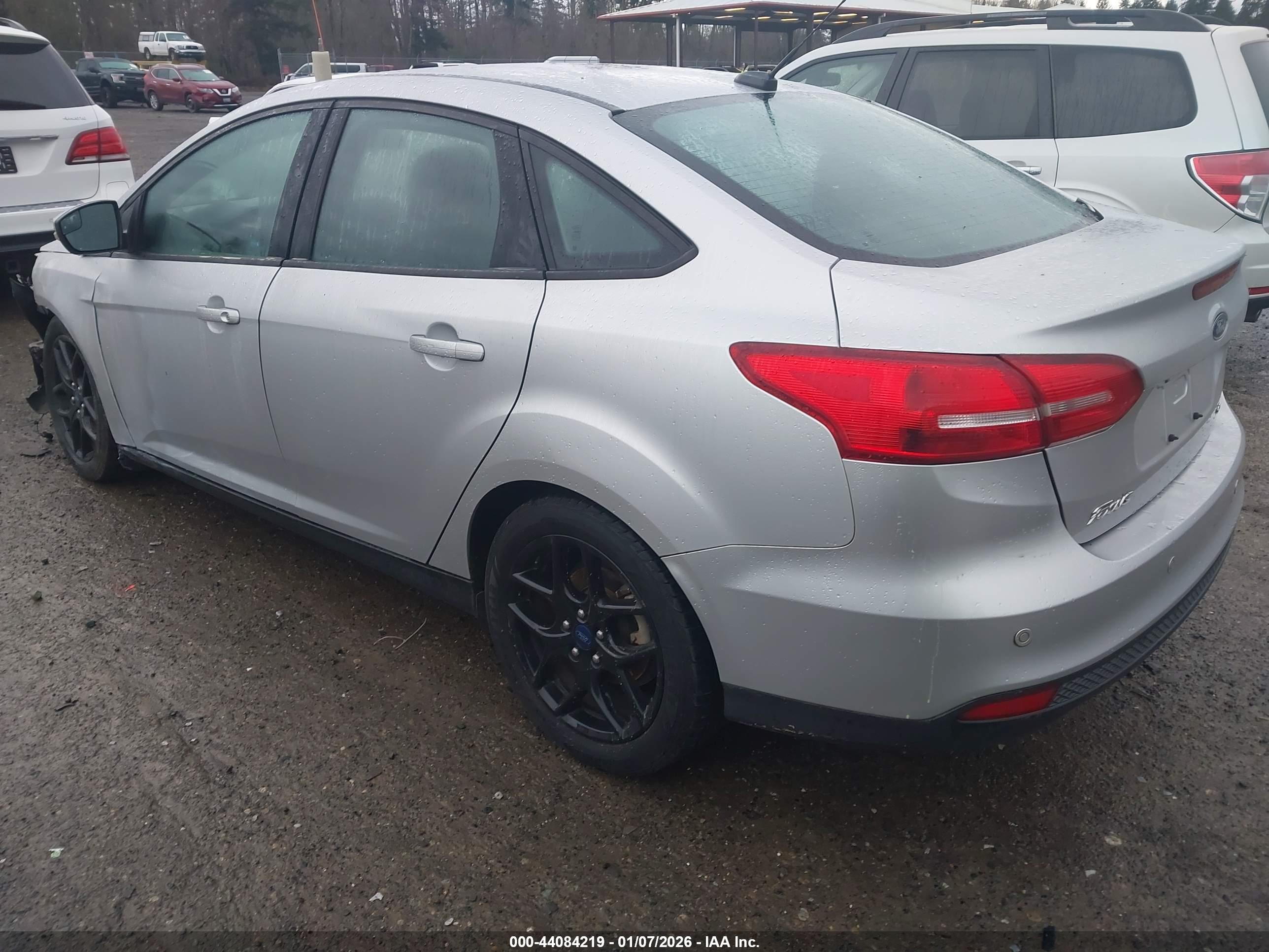 FORD FOCUS image 3