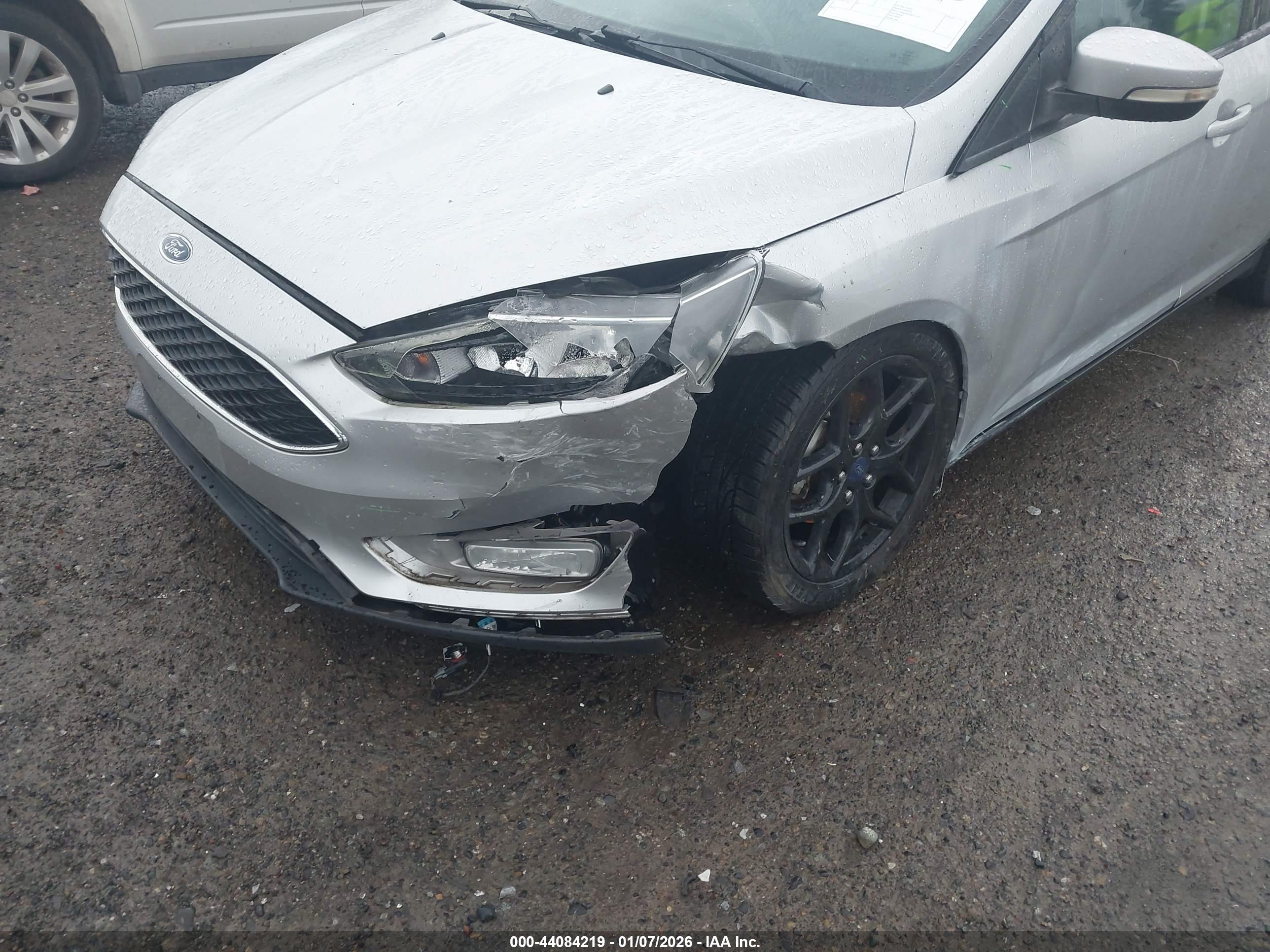 FORD FOCUS image 6
