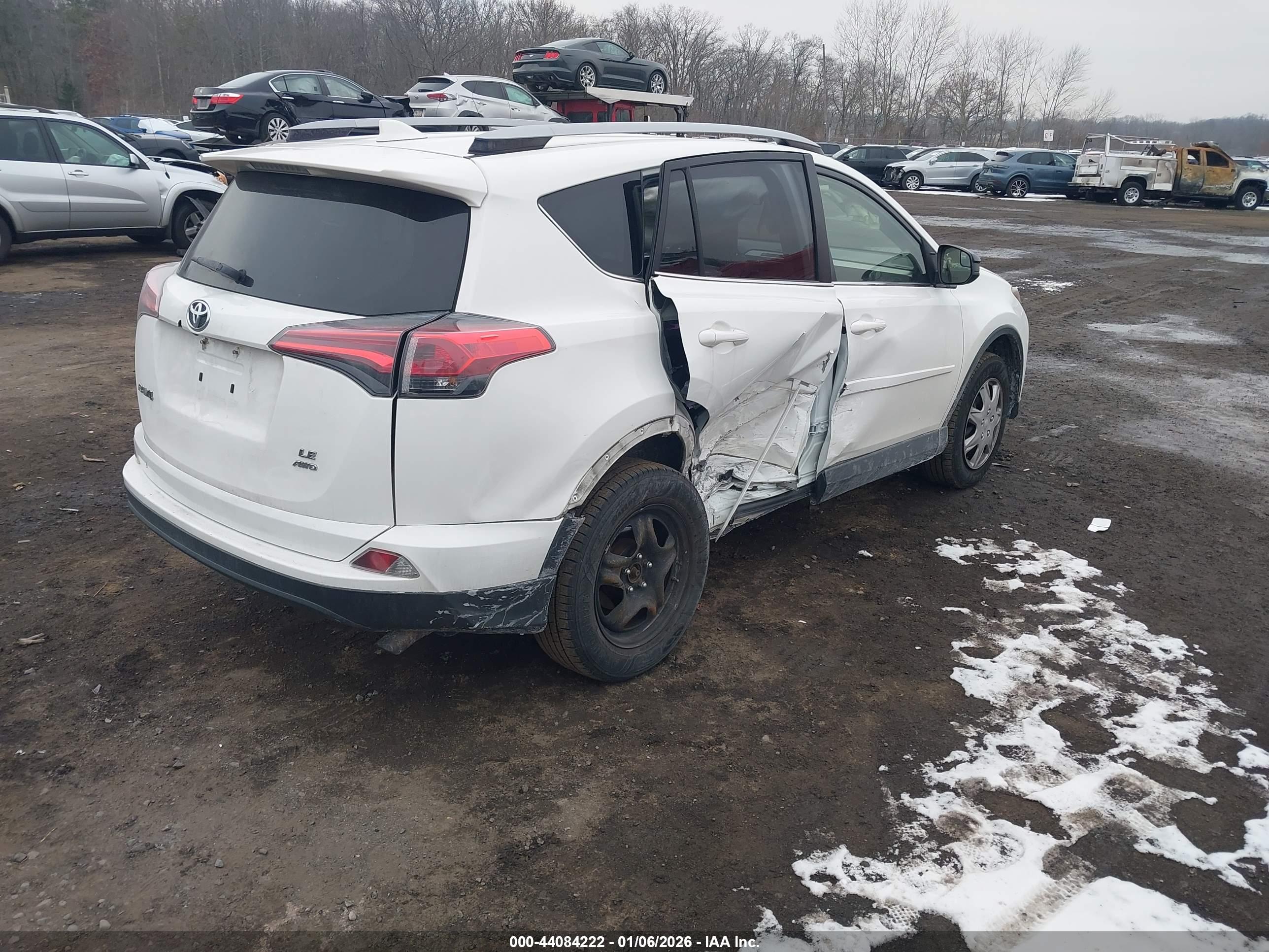 TOYOTA RAV4 image 4