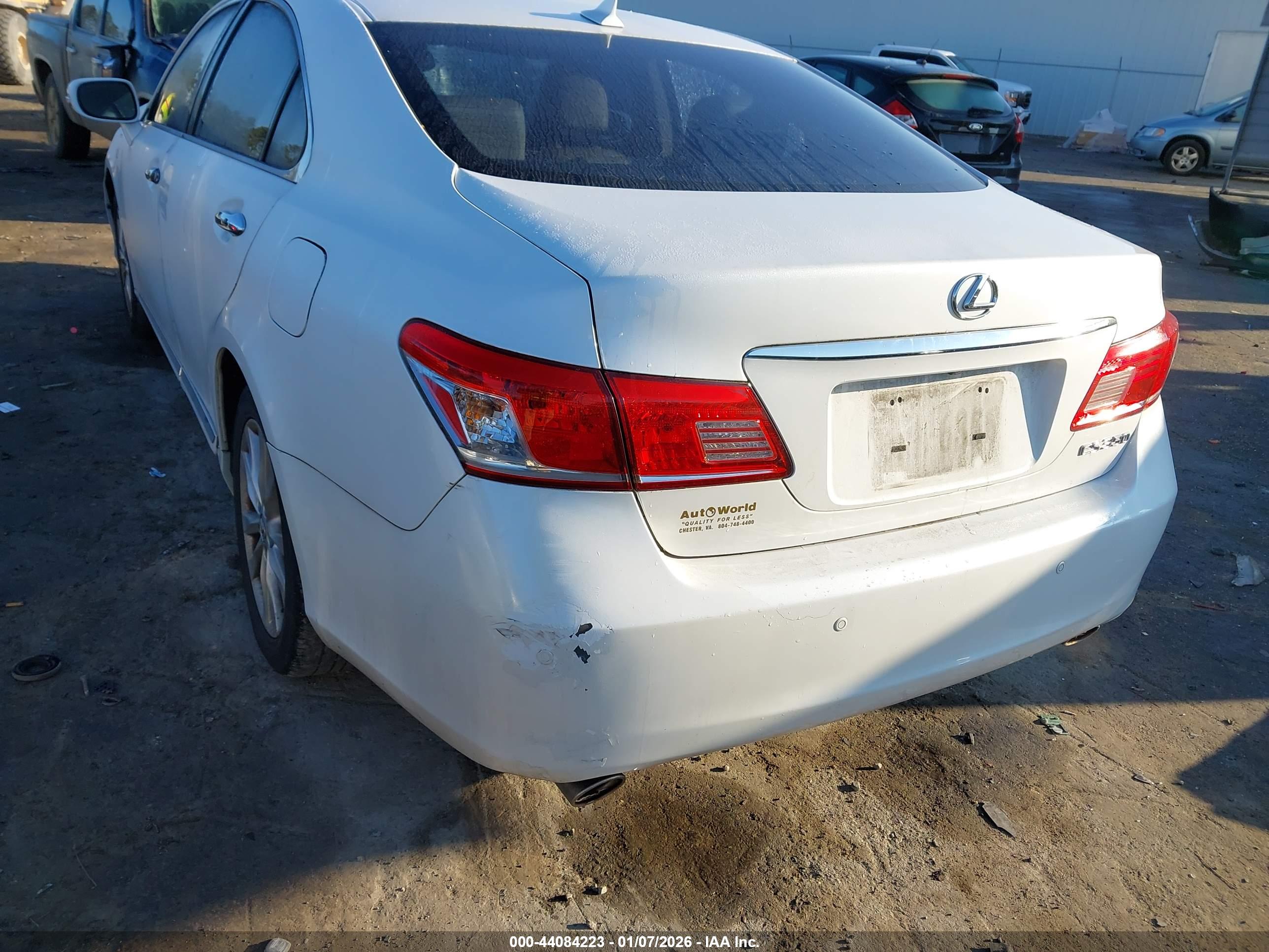 LEXUS ES image 6