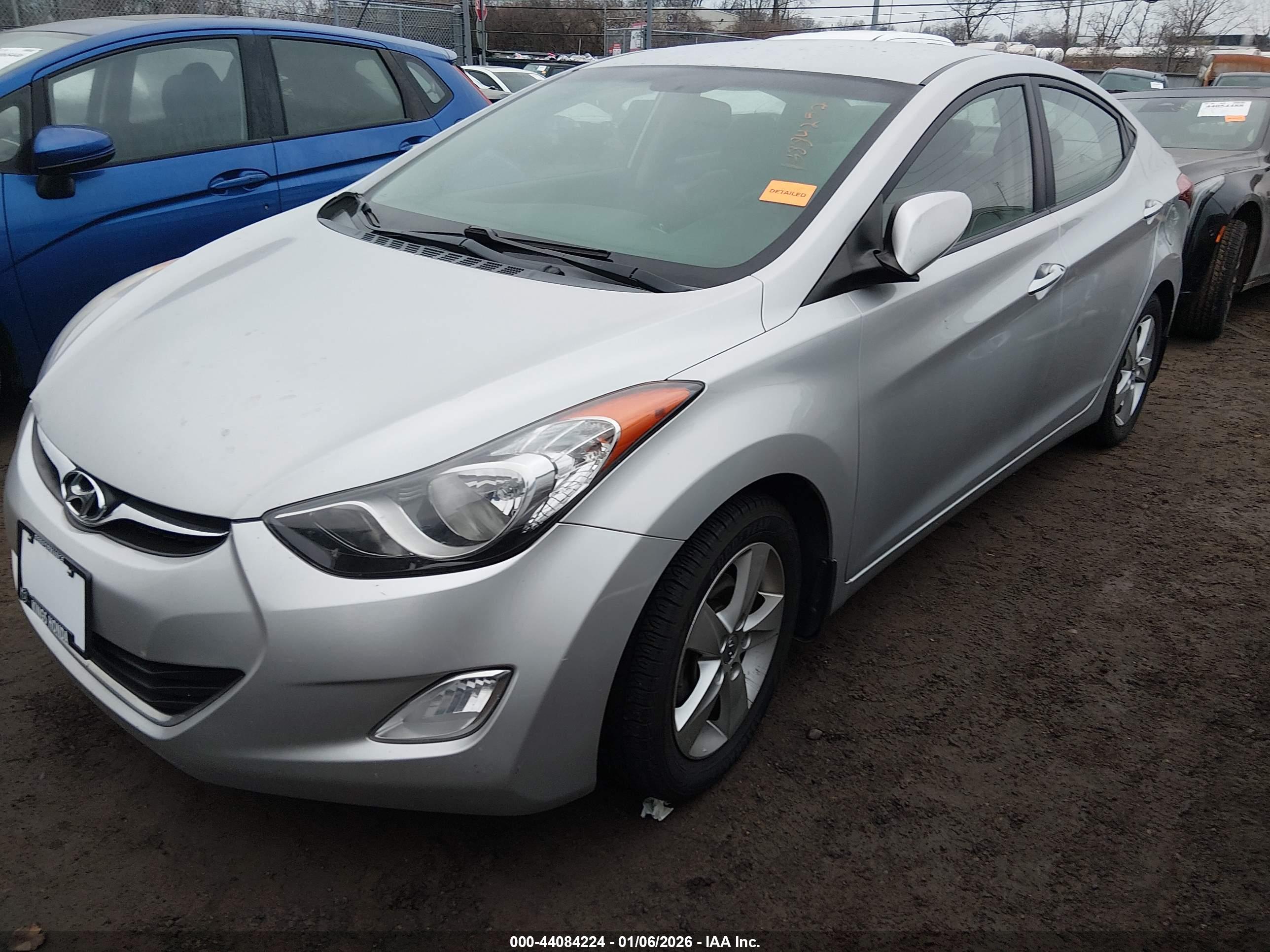 HYUNDAI ELANTRA image 2