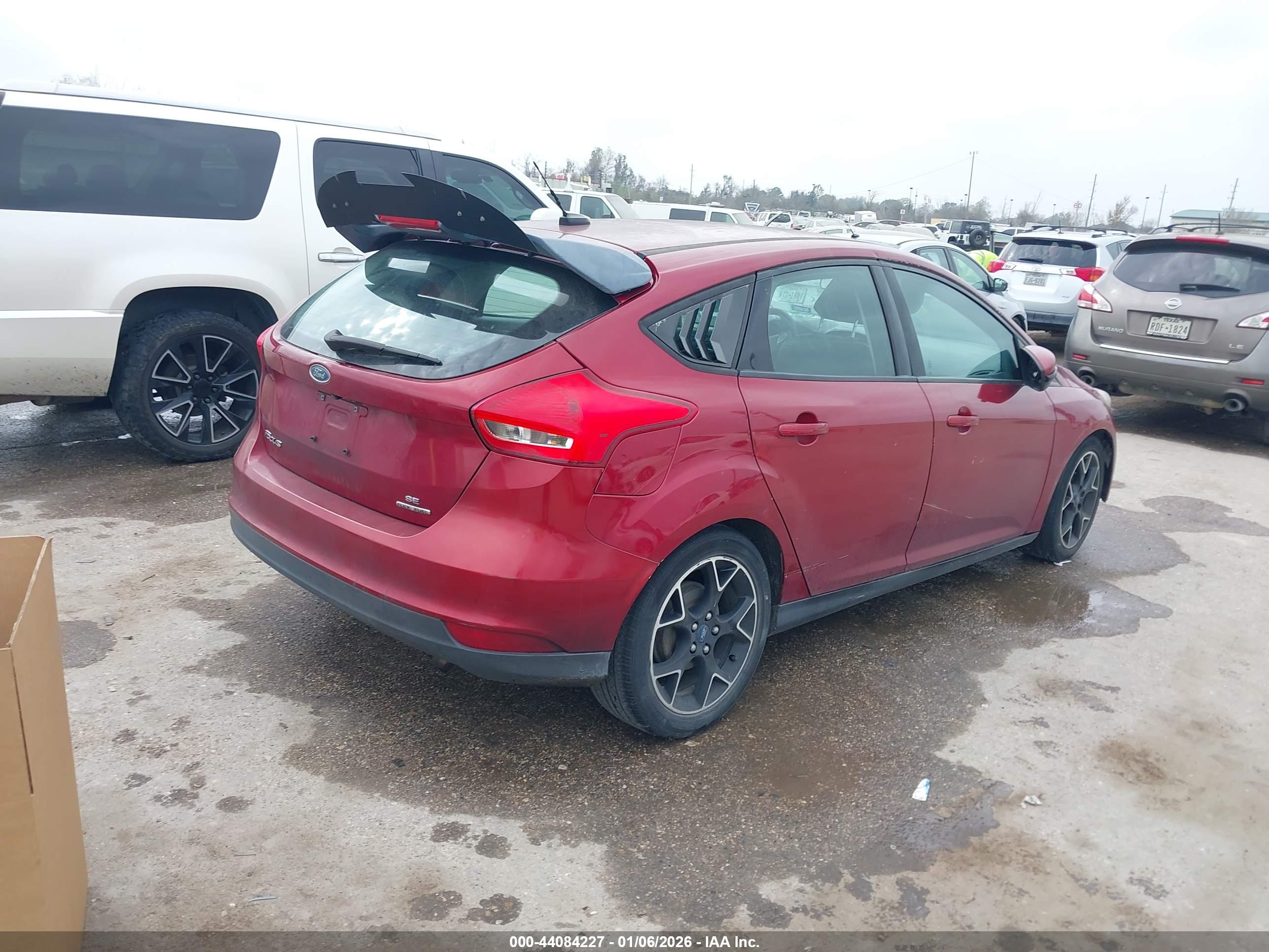 FORD FOCUS image 4