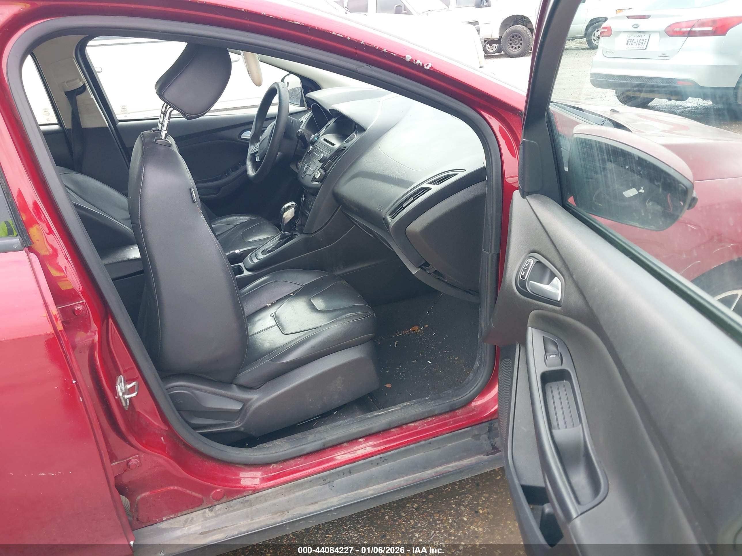 FORD FOCUS image 5