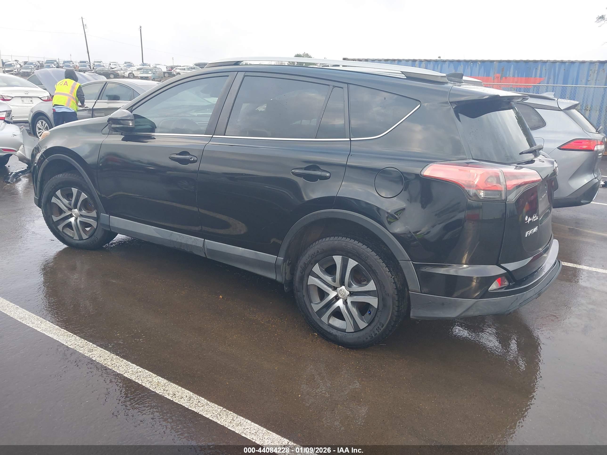 TOYOTA RAV4 image 3