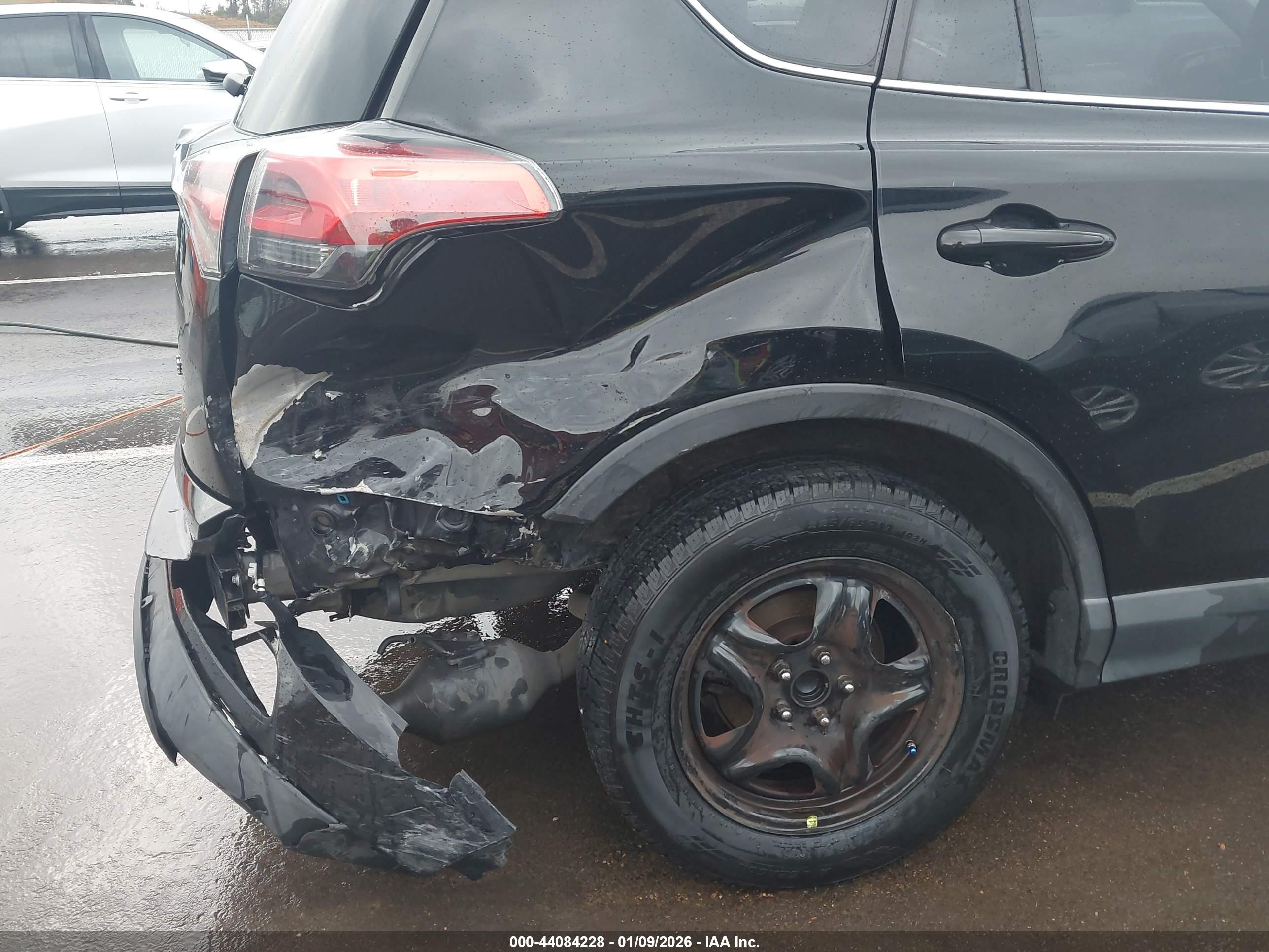 TOYOTA RAV4 image 6