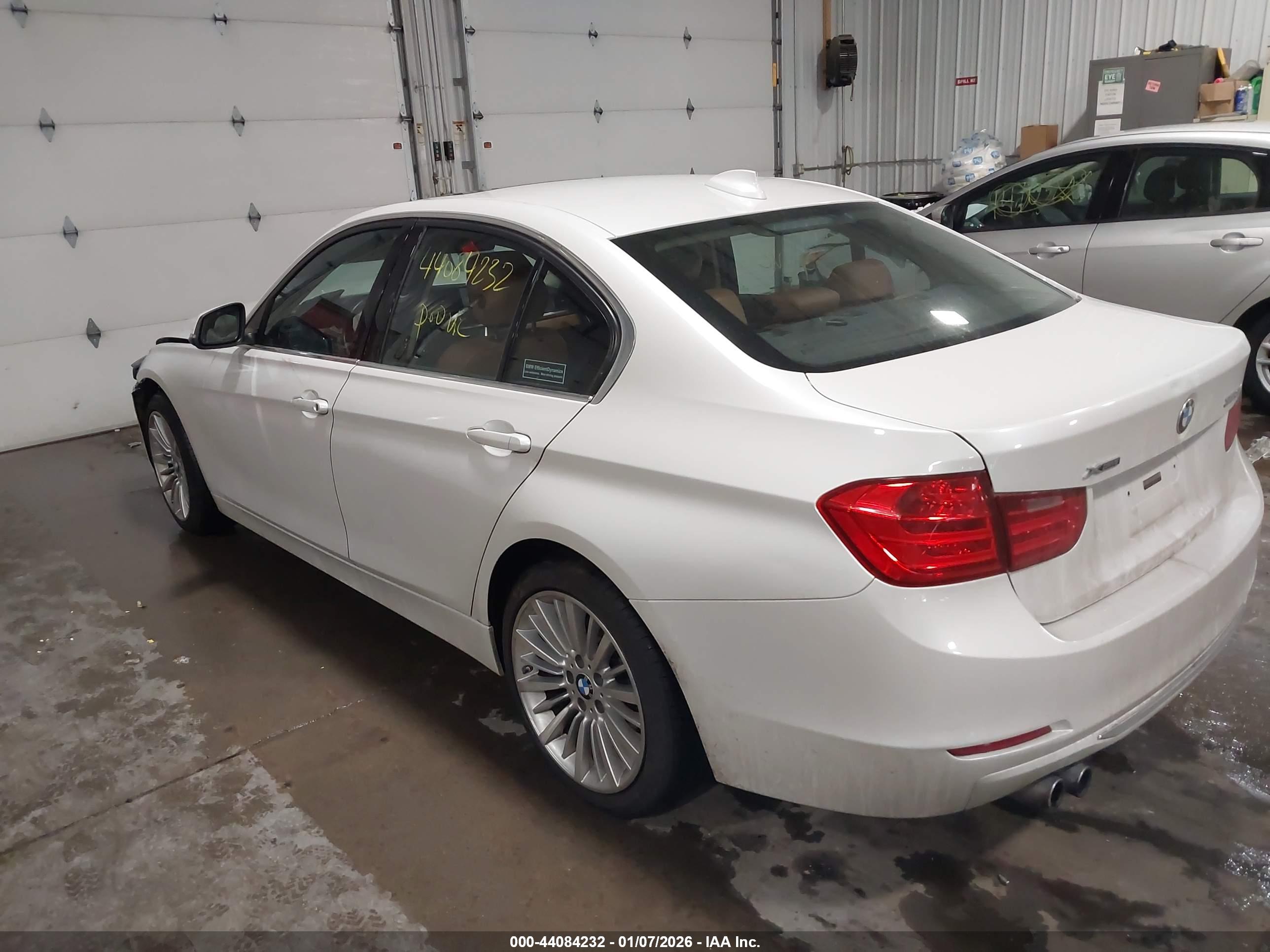 BMW 328I image 3