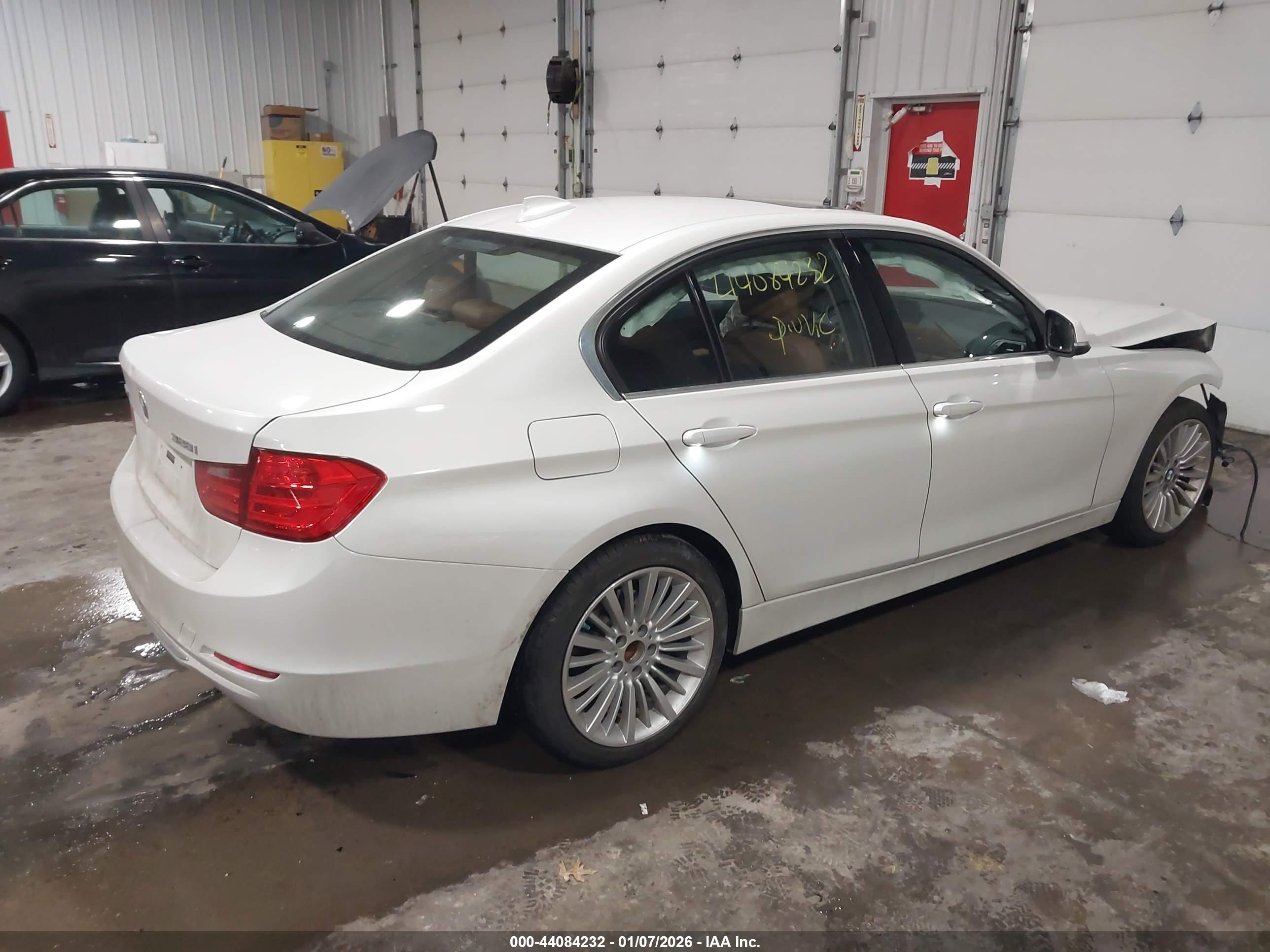 BMW 328I image 4