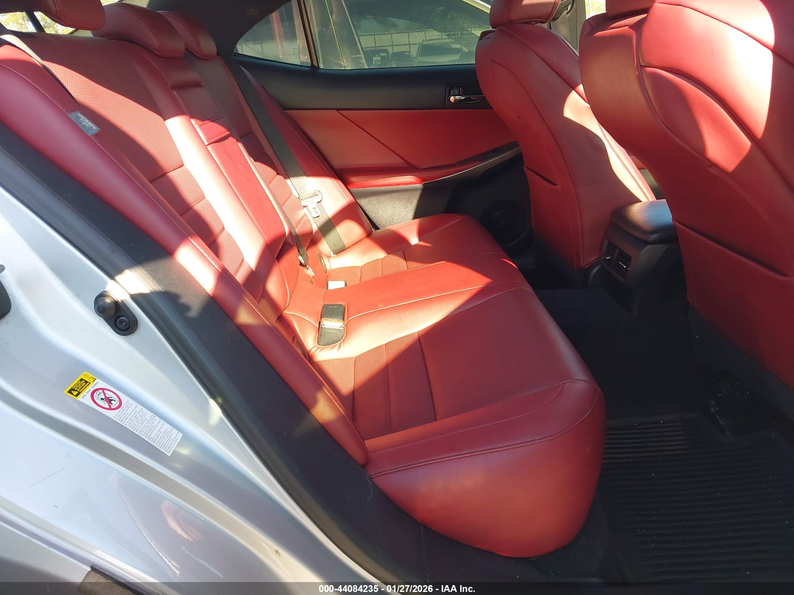 LEXUS IS image 8