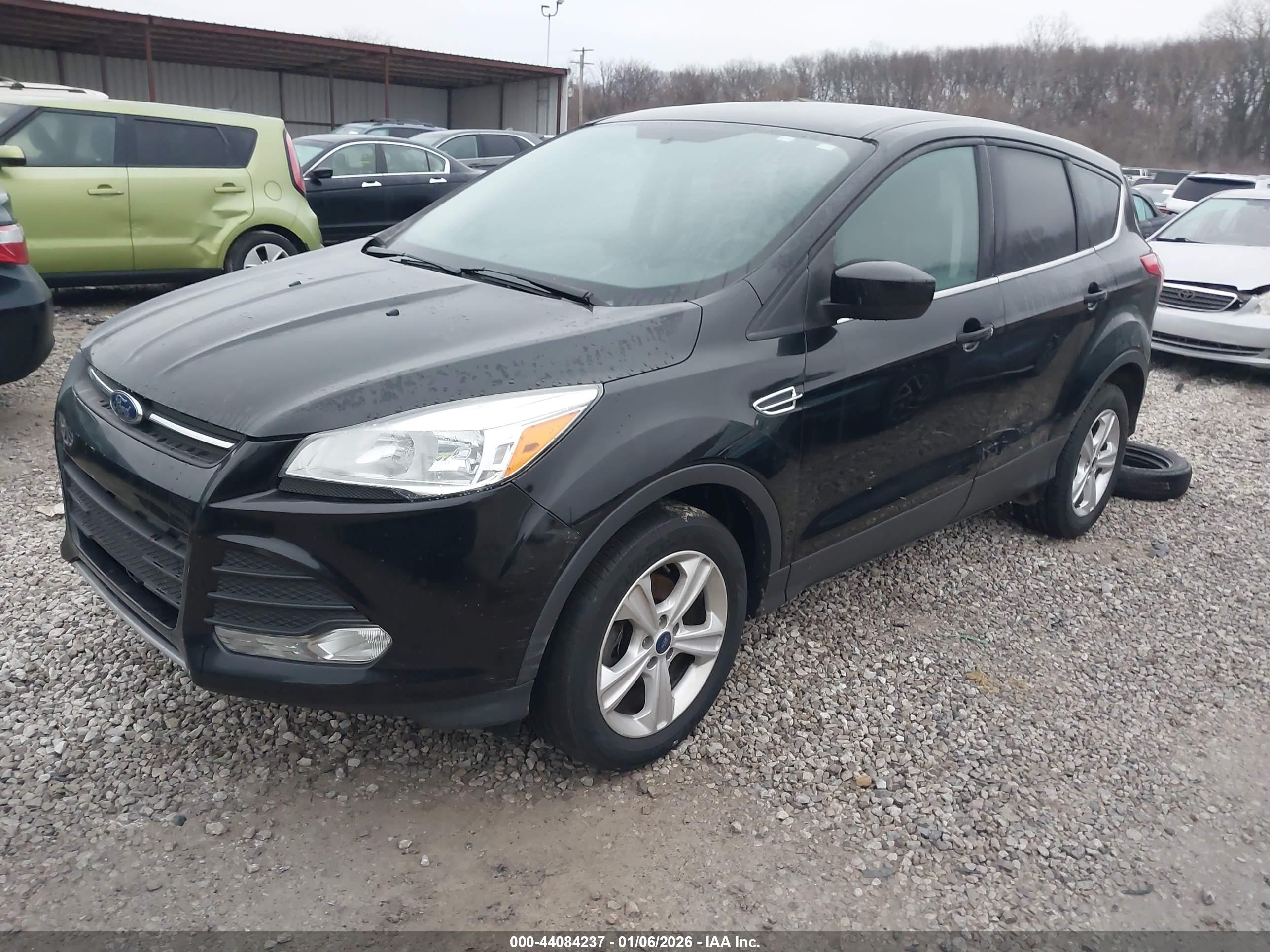 FORD ESCAPE image 2