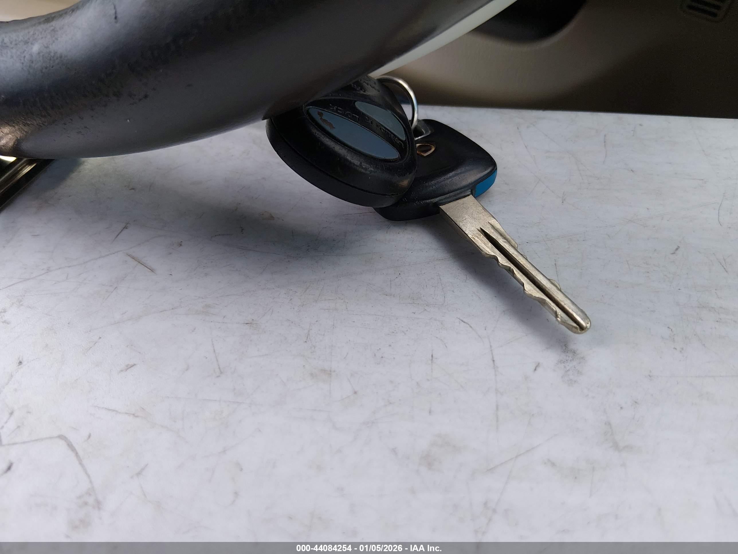 INFINITI QX4 image 11