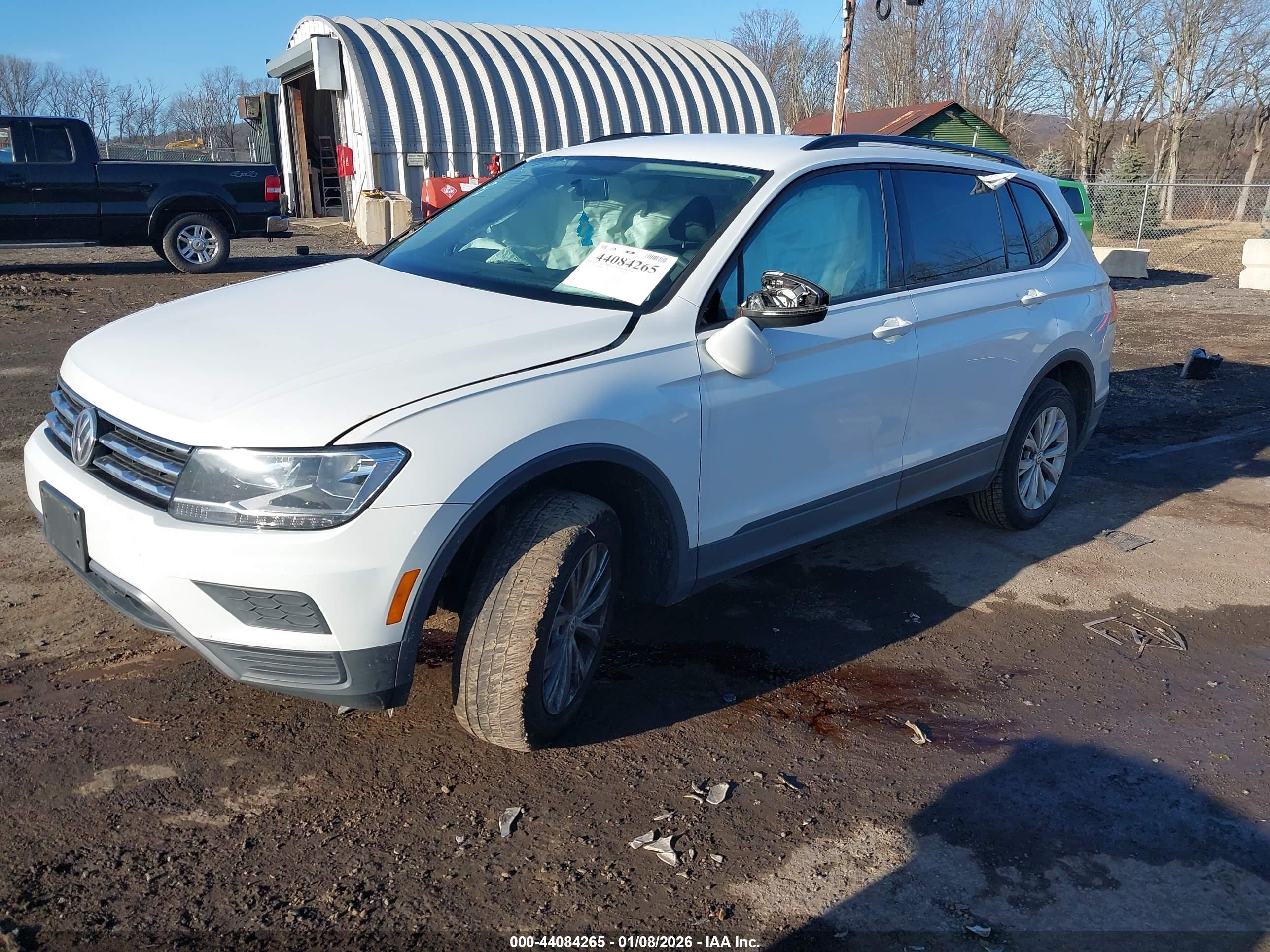 VOLKSWAGEN TIGUAN image 2
