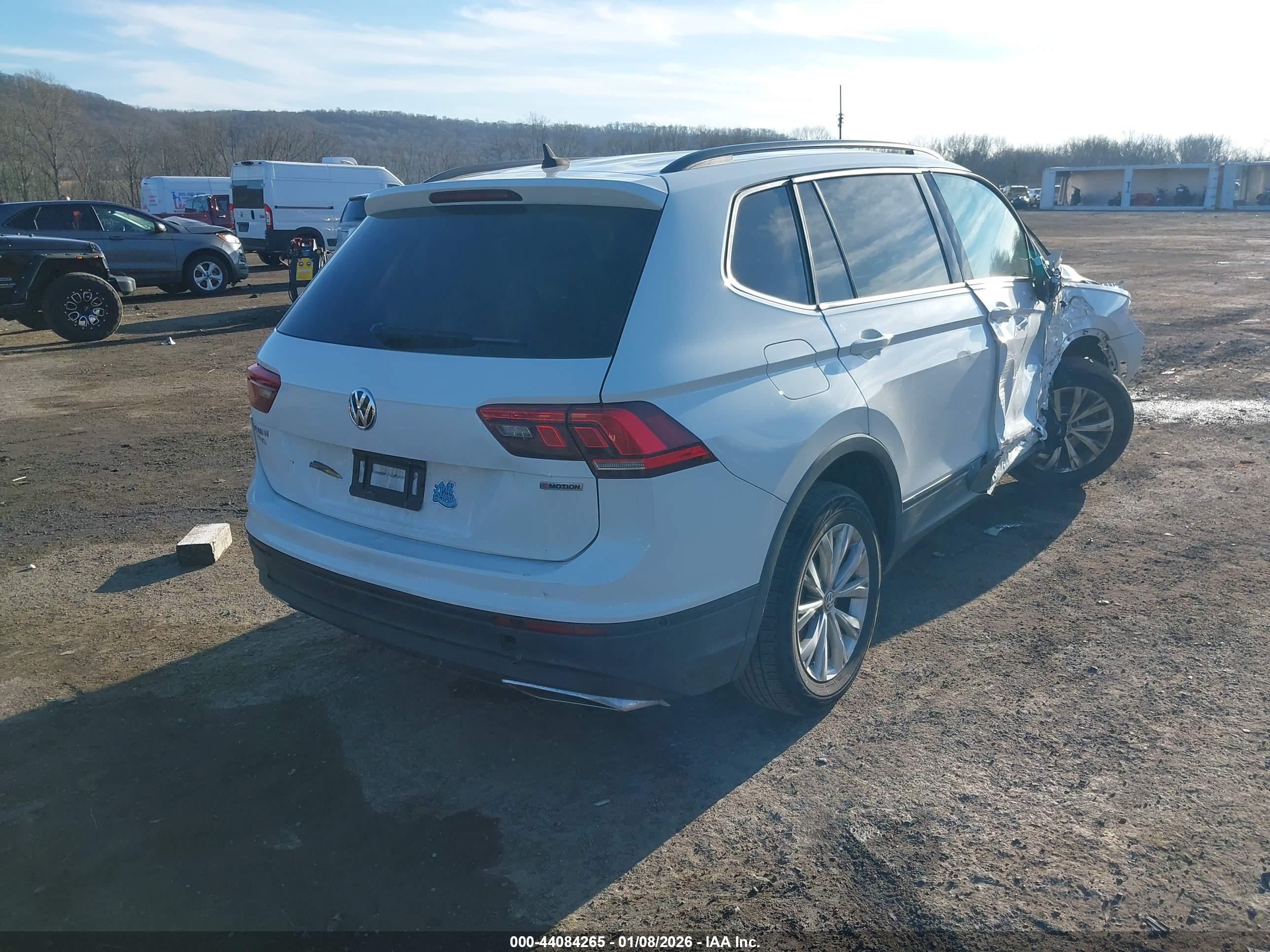 VOLKSWAGEN TIGUAN image 4