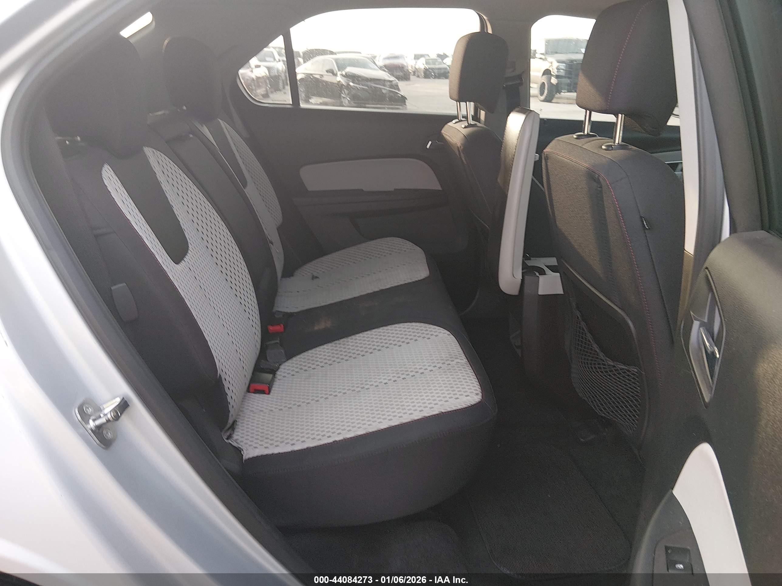CHEVROLET EQUINOX image 8