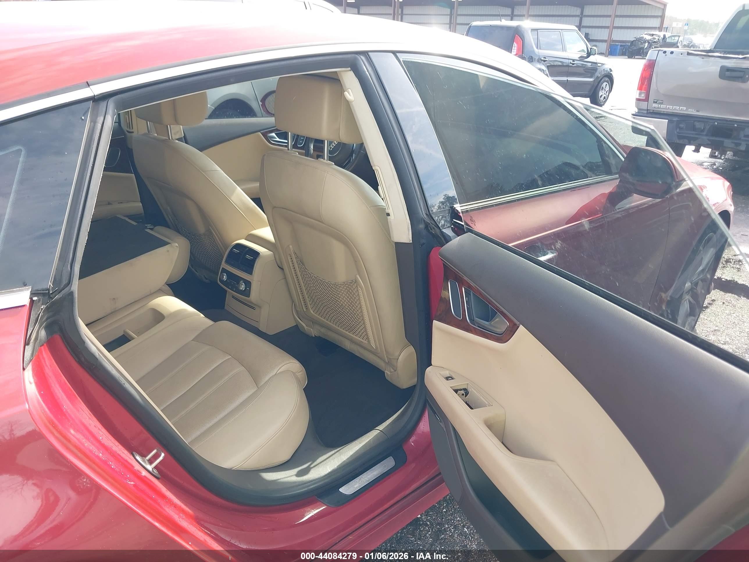 AUDI A7 image 8