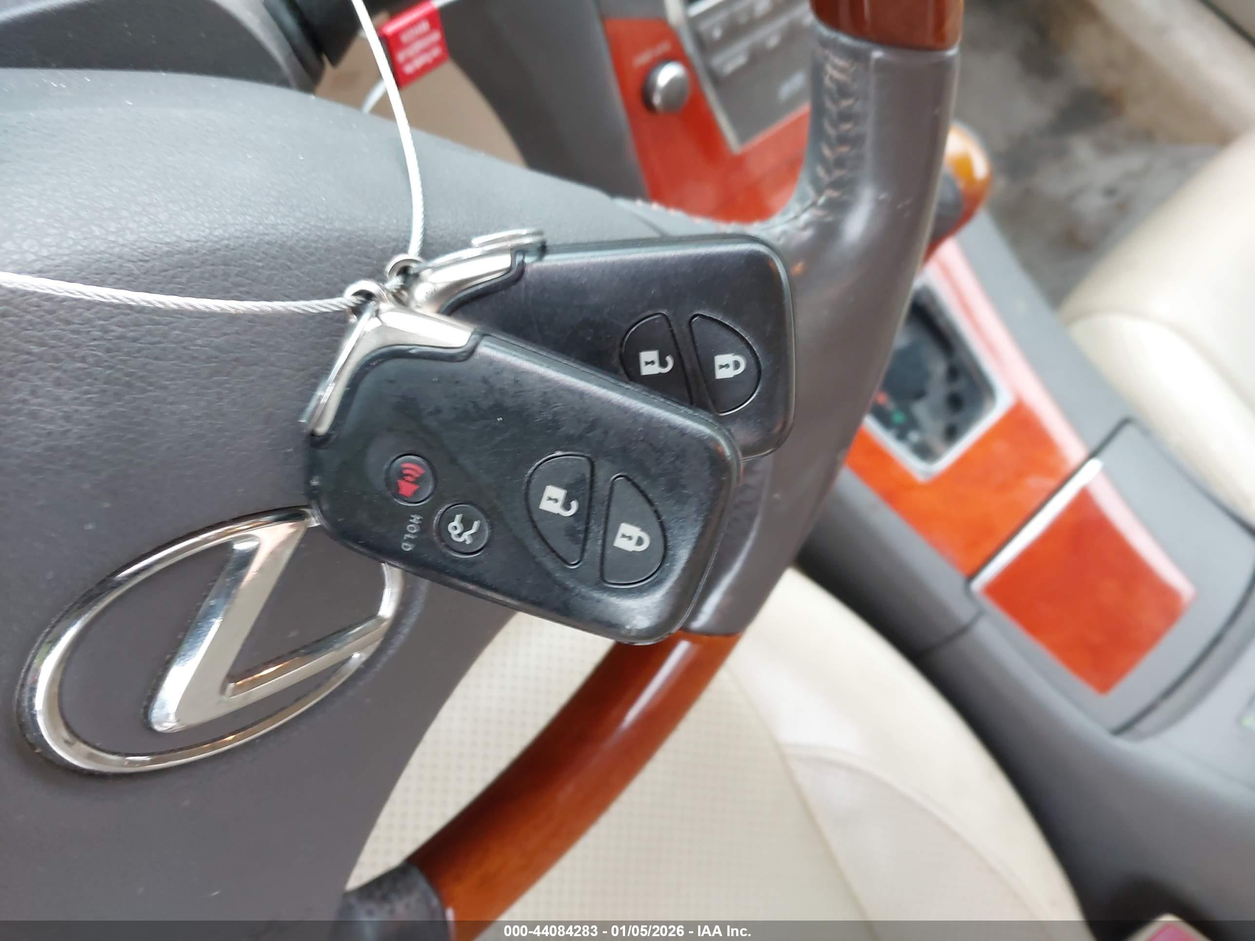 LEXUS ES image 11