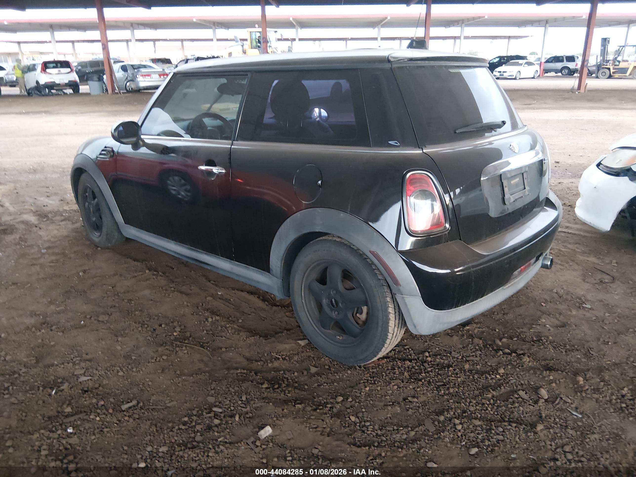 MINI COOPER image 3