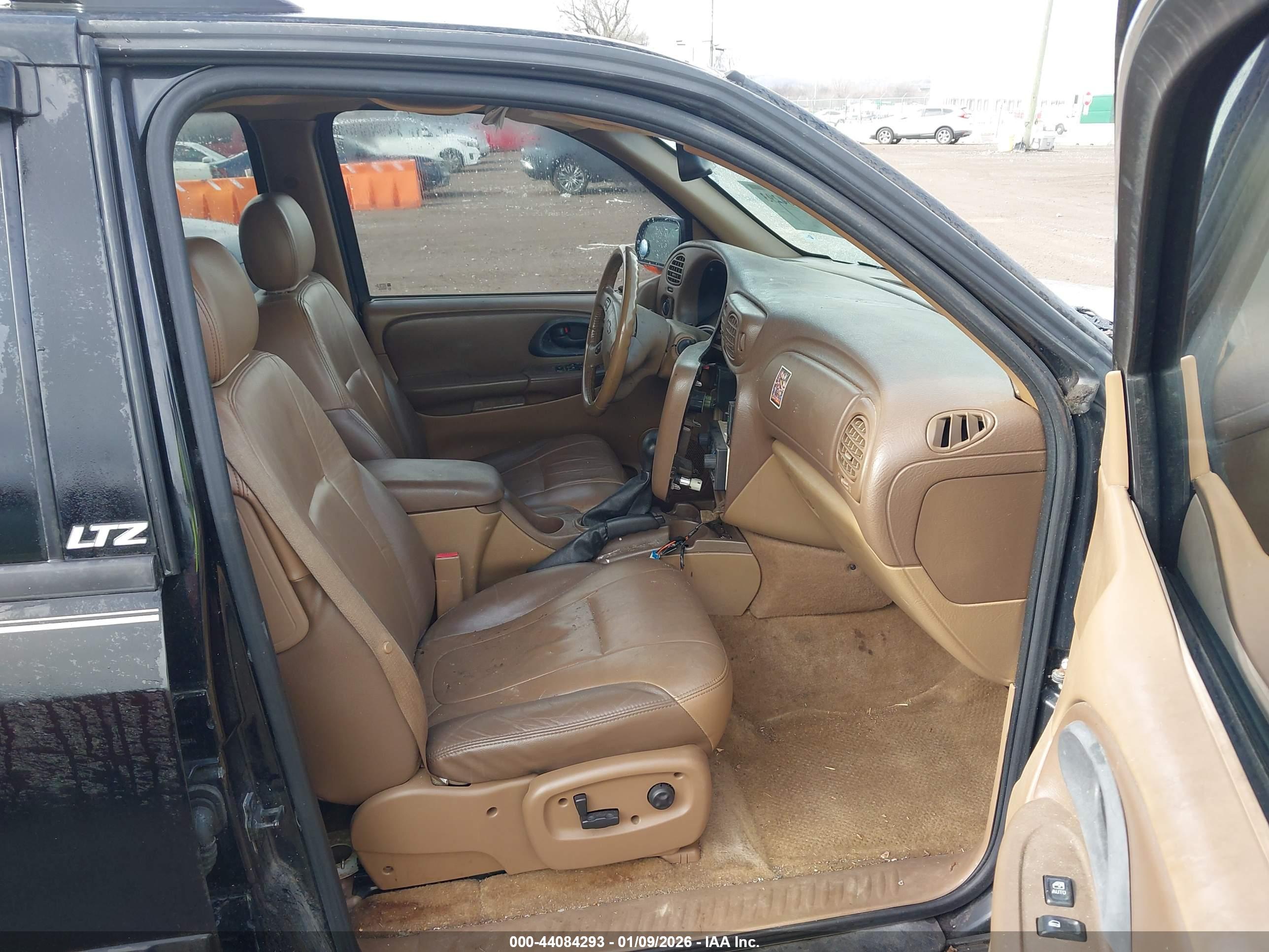 CHEVROLET TRAILBLAZER image 5