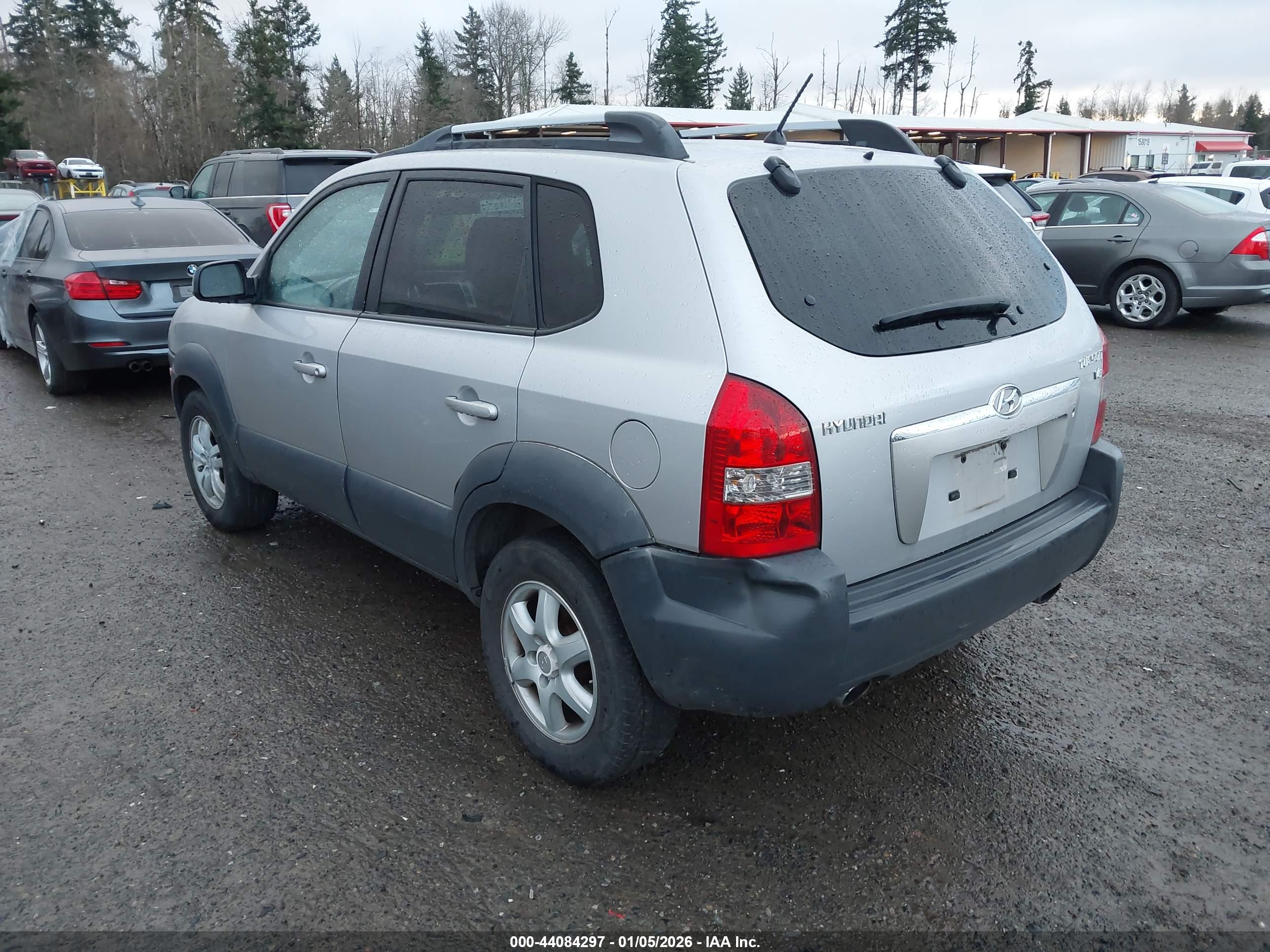 HYUNDAI TUCSON image 3