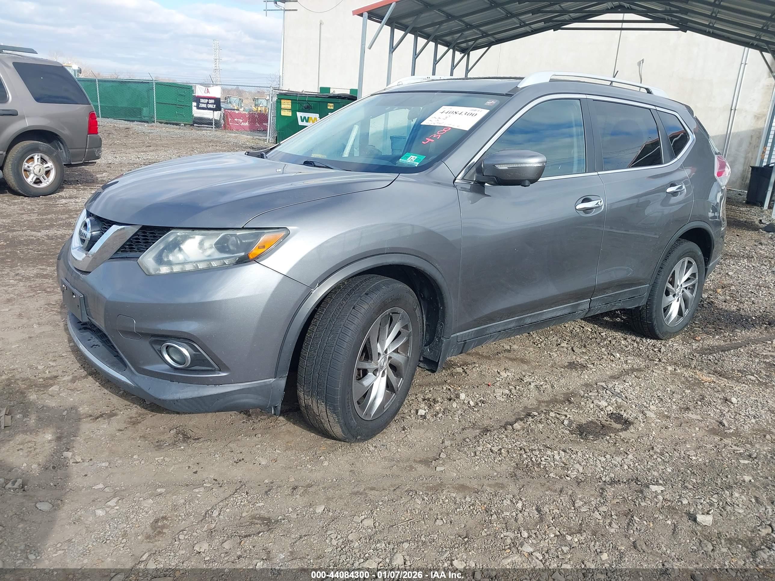 NISSAN ROGUE image 2