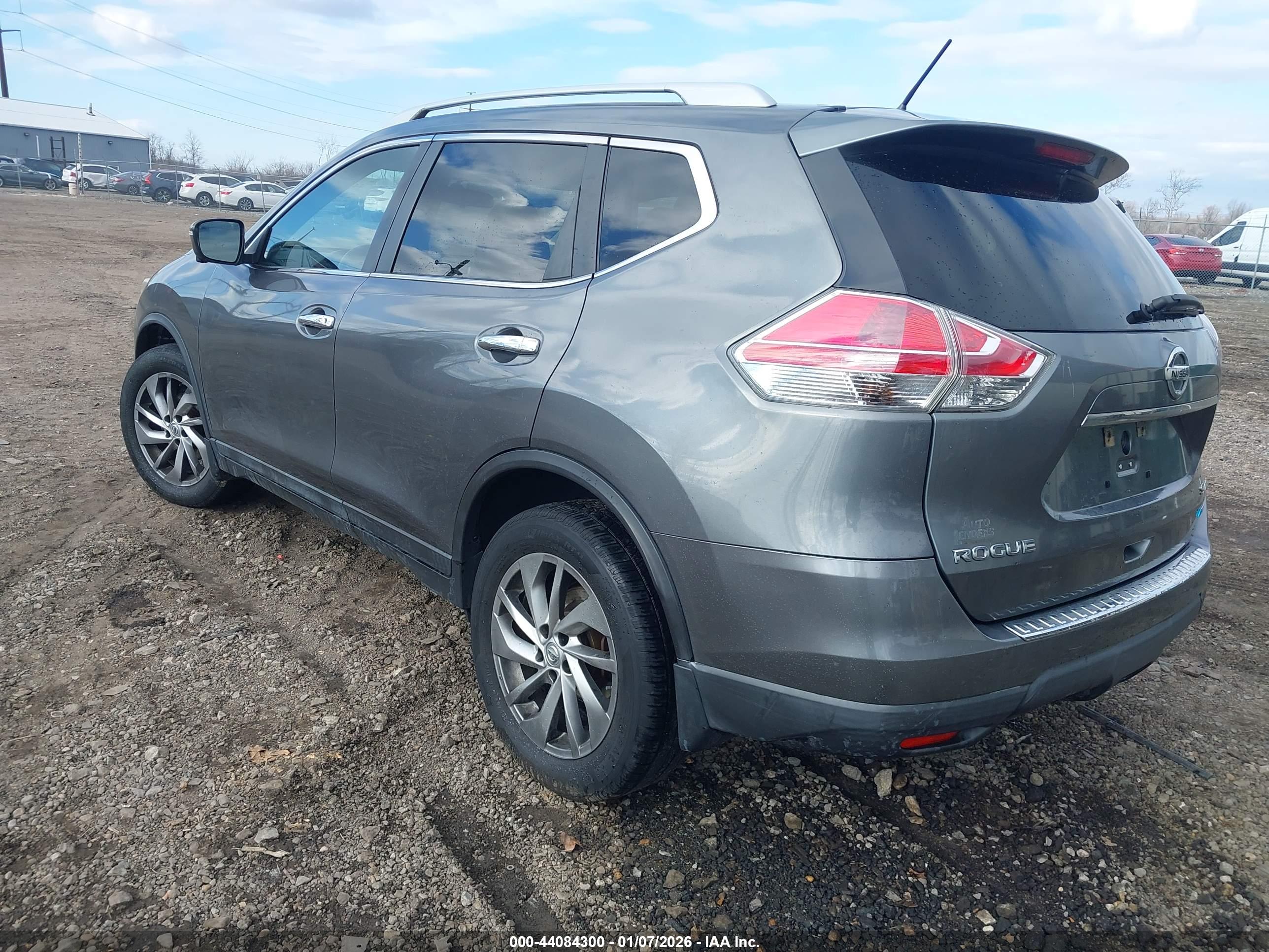 NISSAN ROGUE image 3