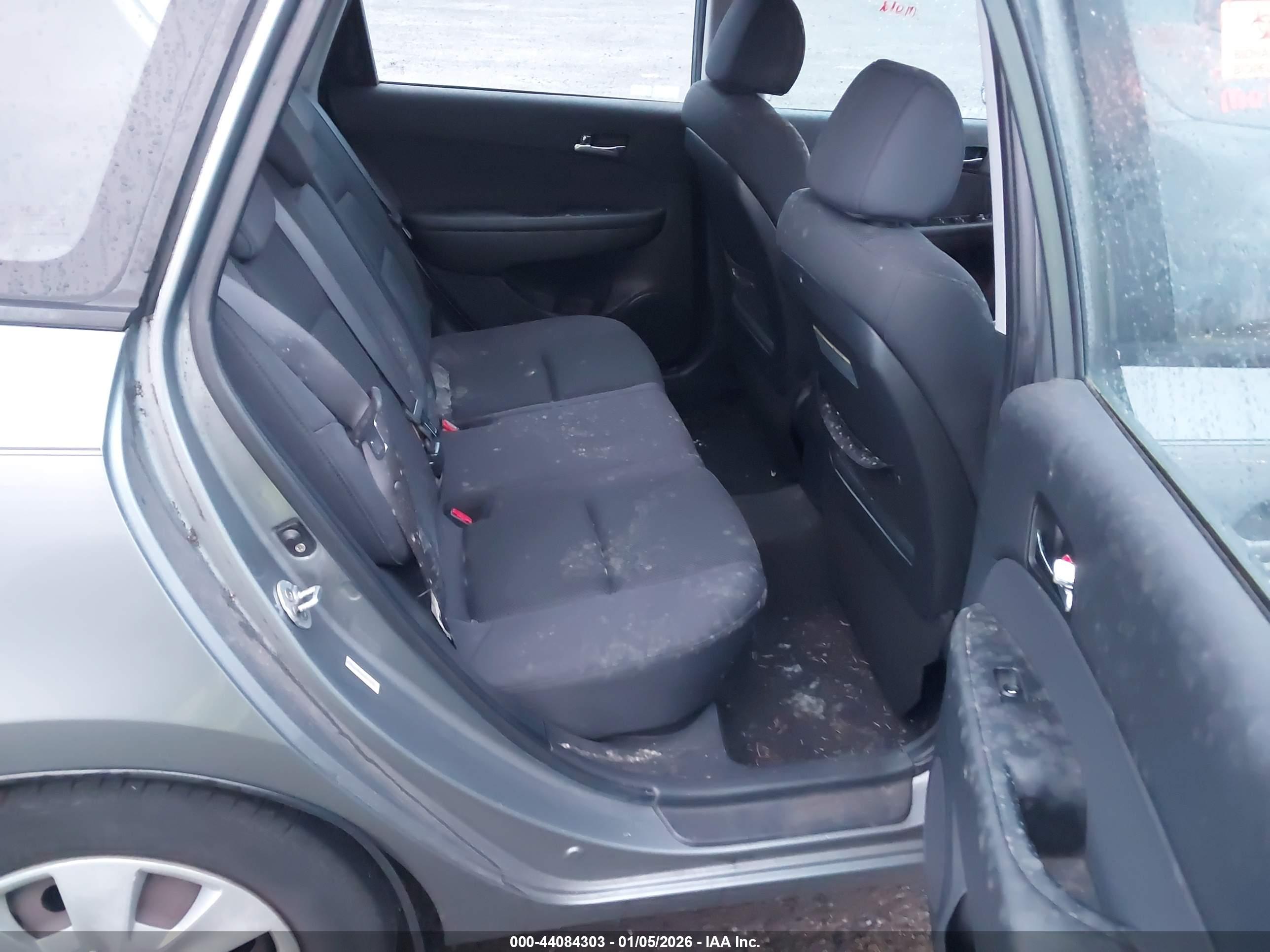 HYUNDAI ELANTRA image 8