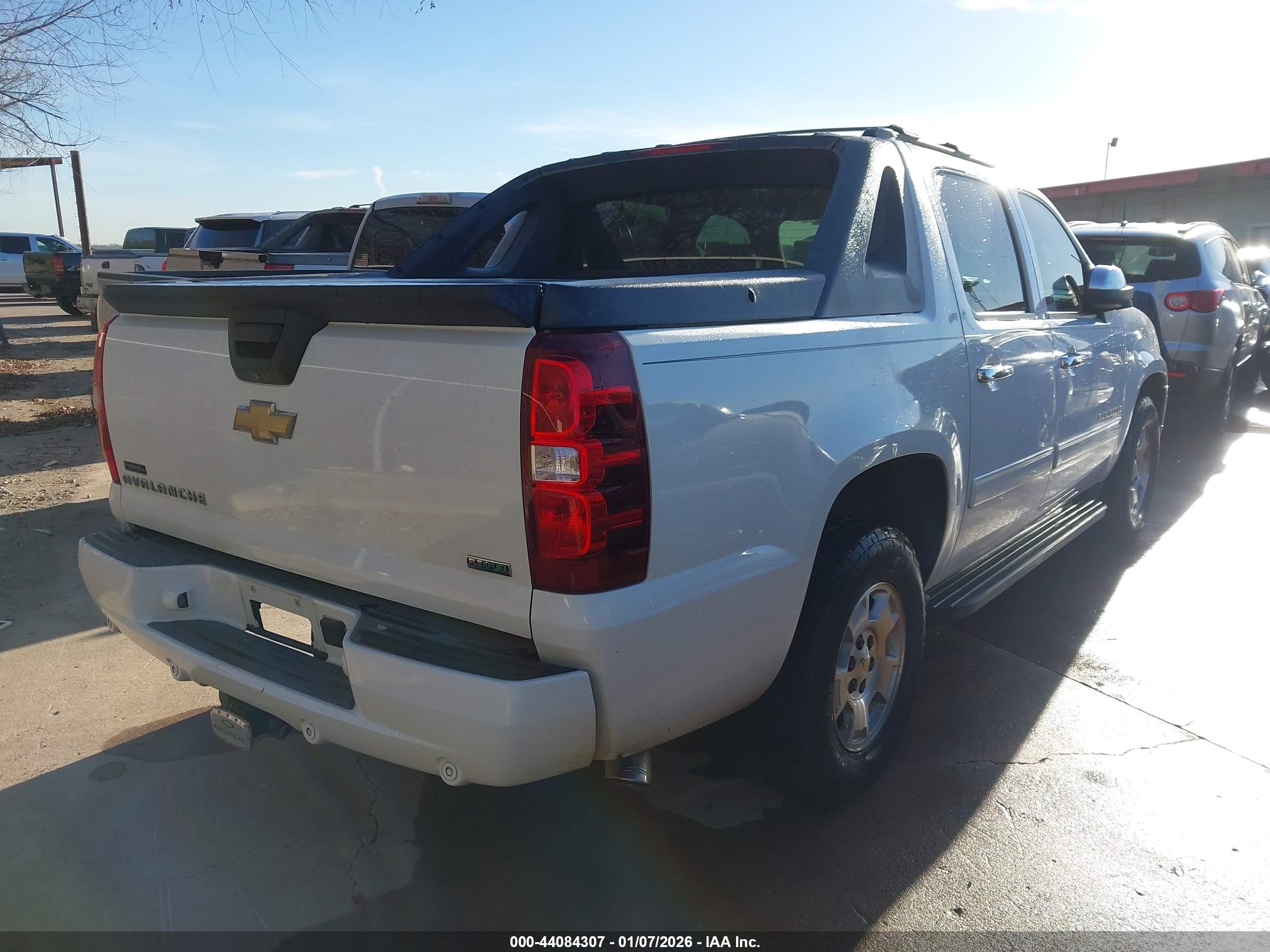 CHEVROLET AVALANCHE image 4